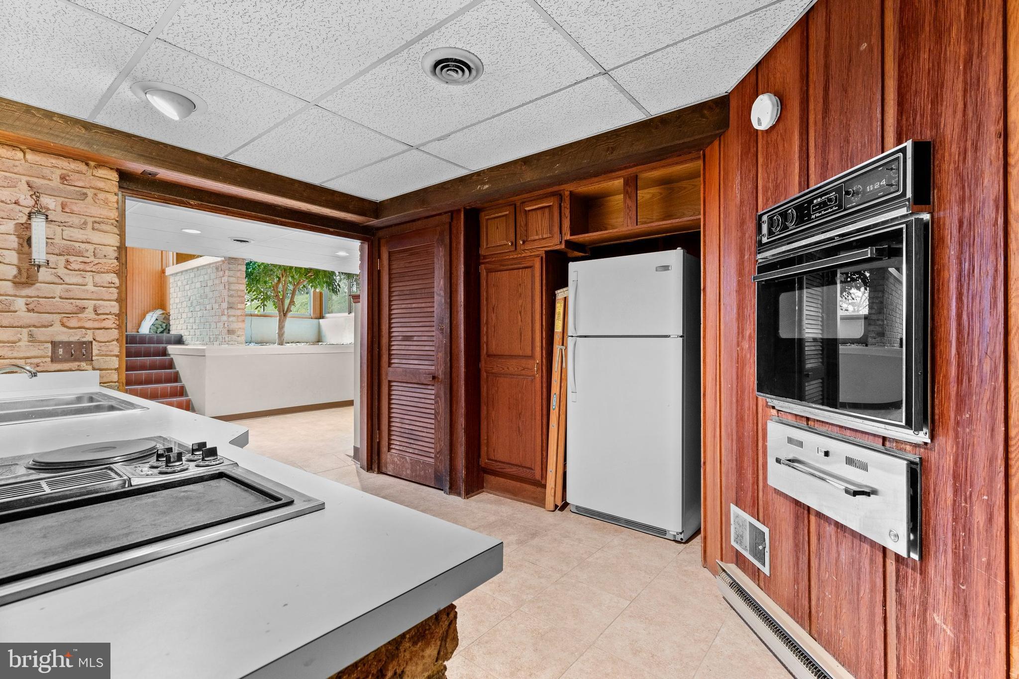 POINT RIDGE FARMS - Residential