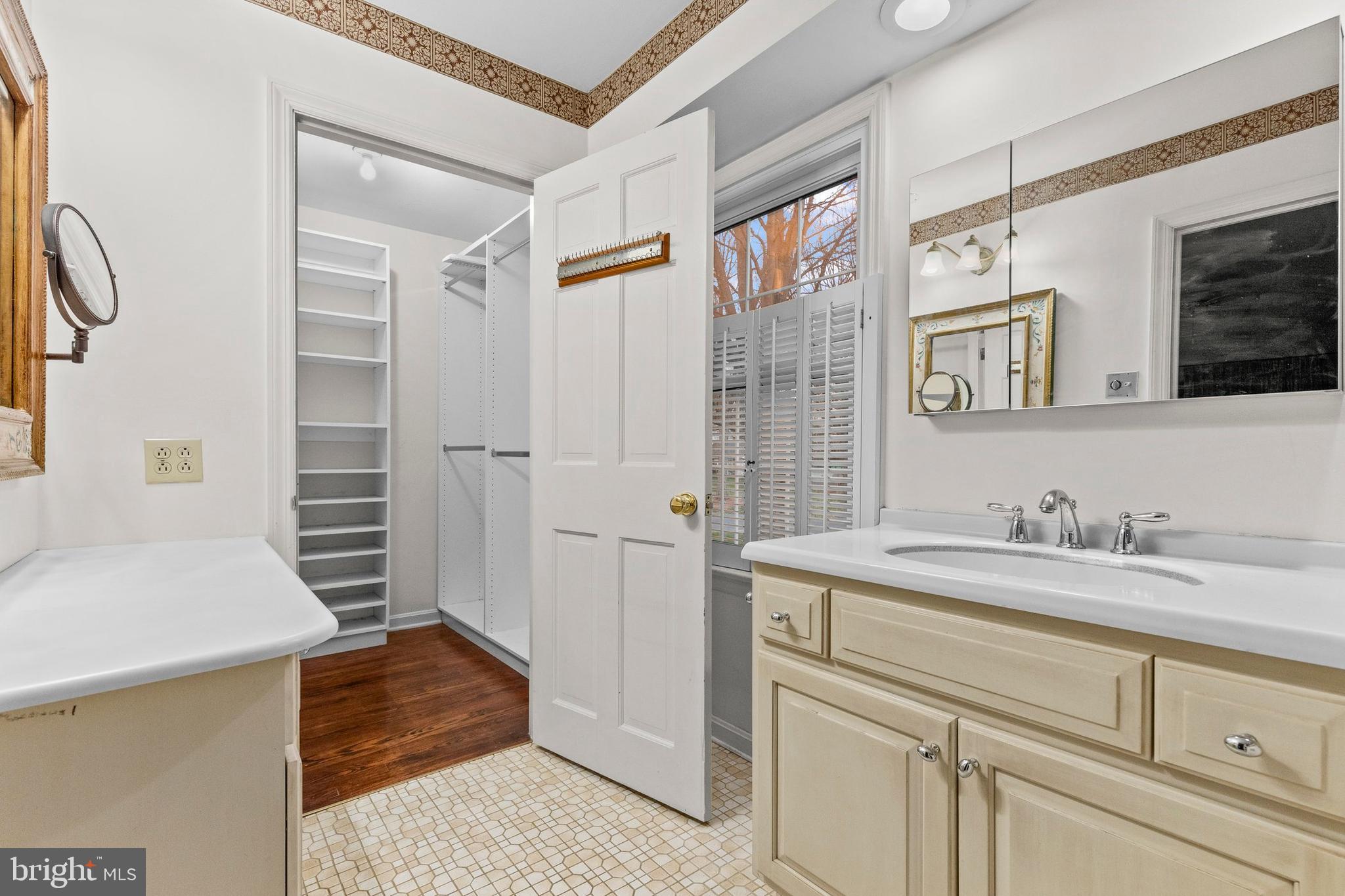 POINT RIDGE FARMS - Residential