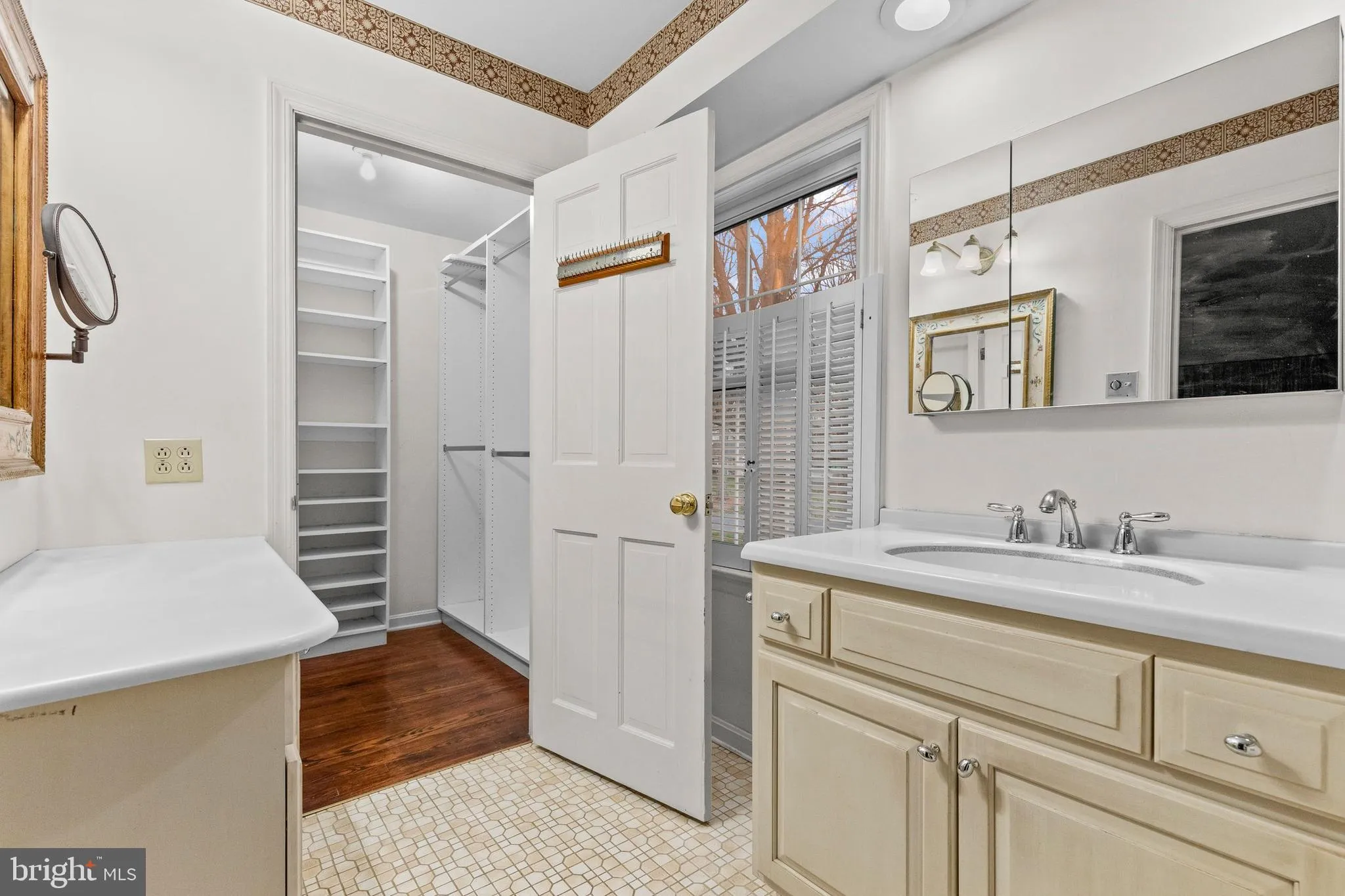 Camp Hill, Pennsylvania 17011, United States, 5 Bedrooms Bedrooms, ,5 BathroomsBathrooms,Residential,Coming Soon,95843