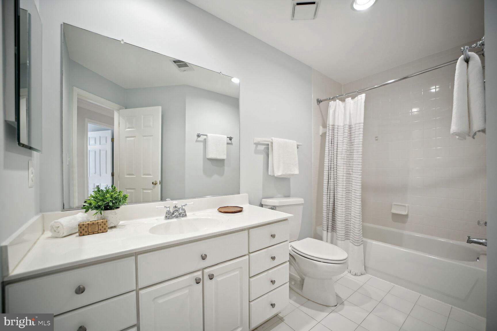 MCAULEY PARK - Residential