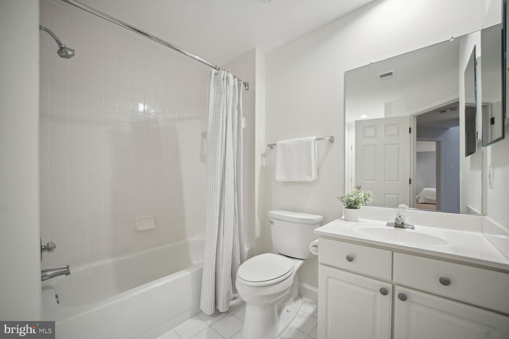 MCAULEY PARK - Residential