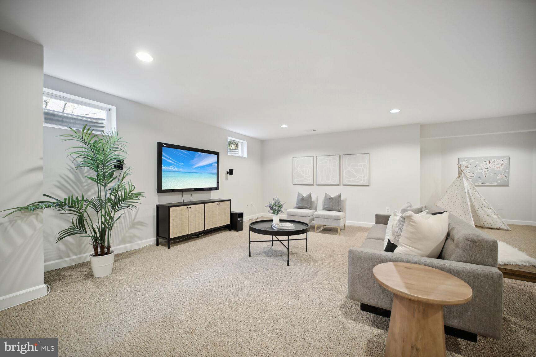 MCAULEY PARK - Residential