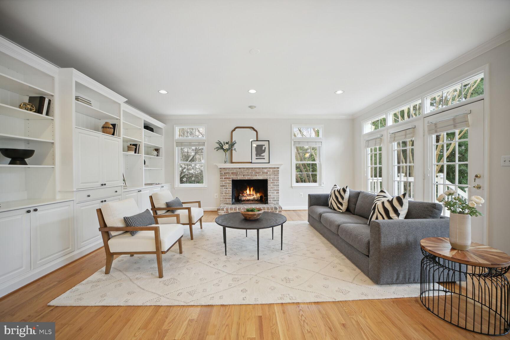 MCAULEY PARK - Residential