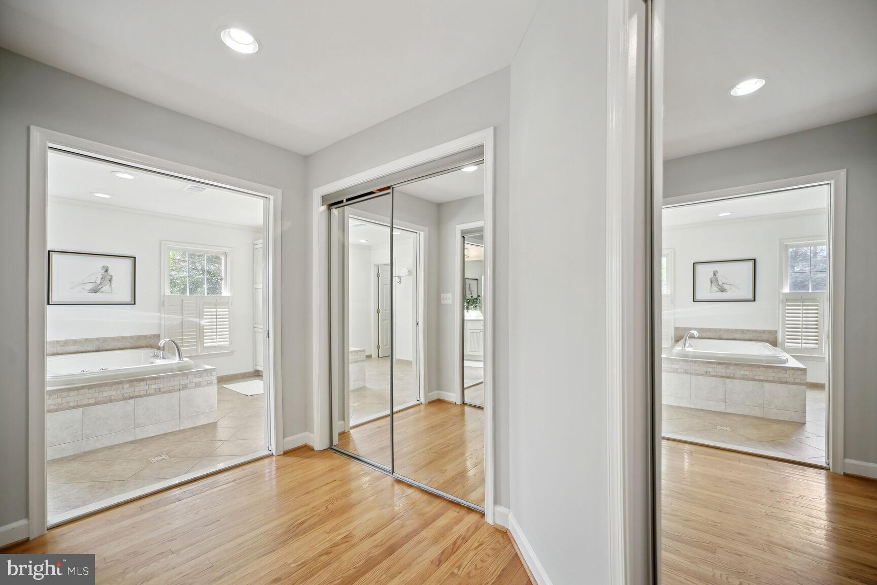 MCAULEY PARK - Residential