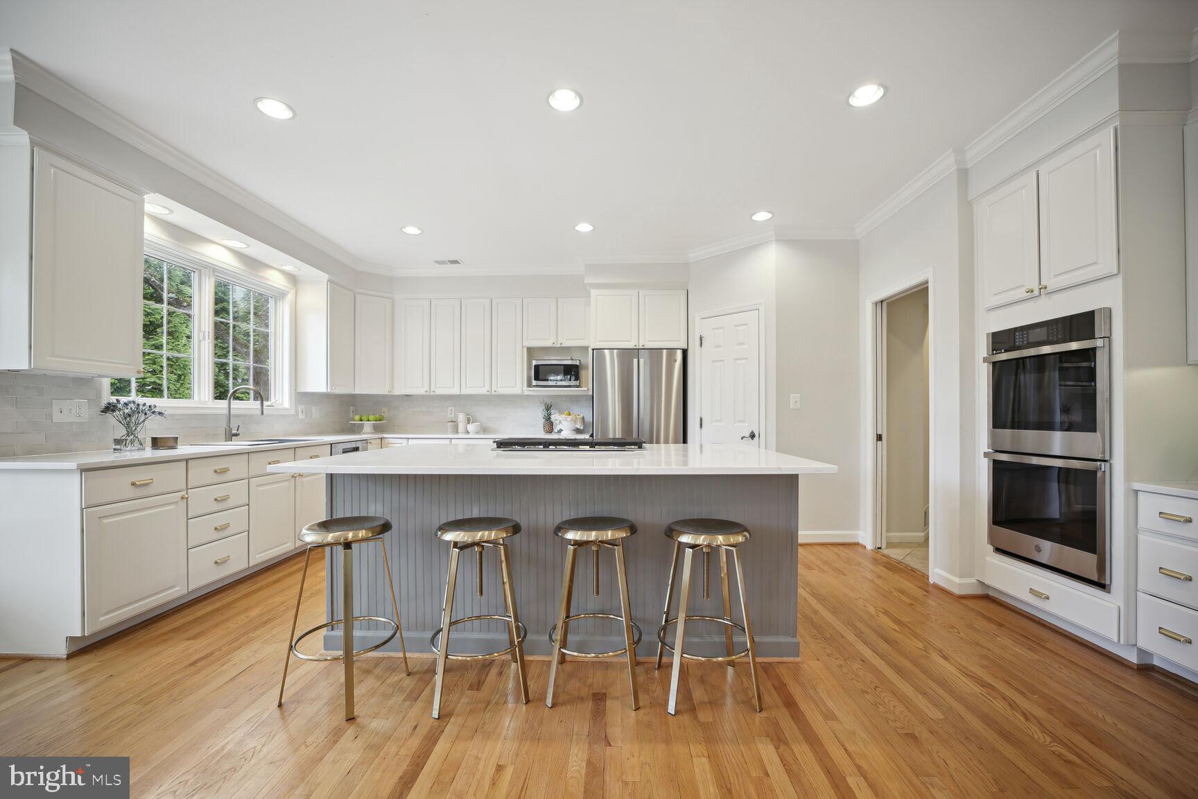 MCAULEY PARK - Residential