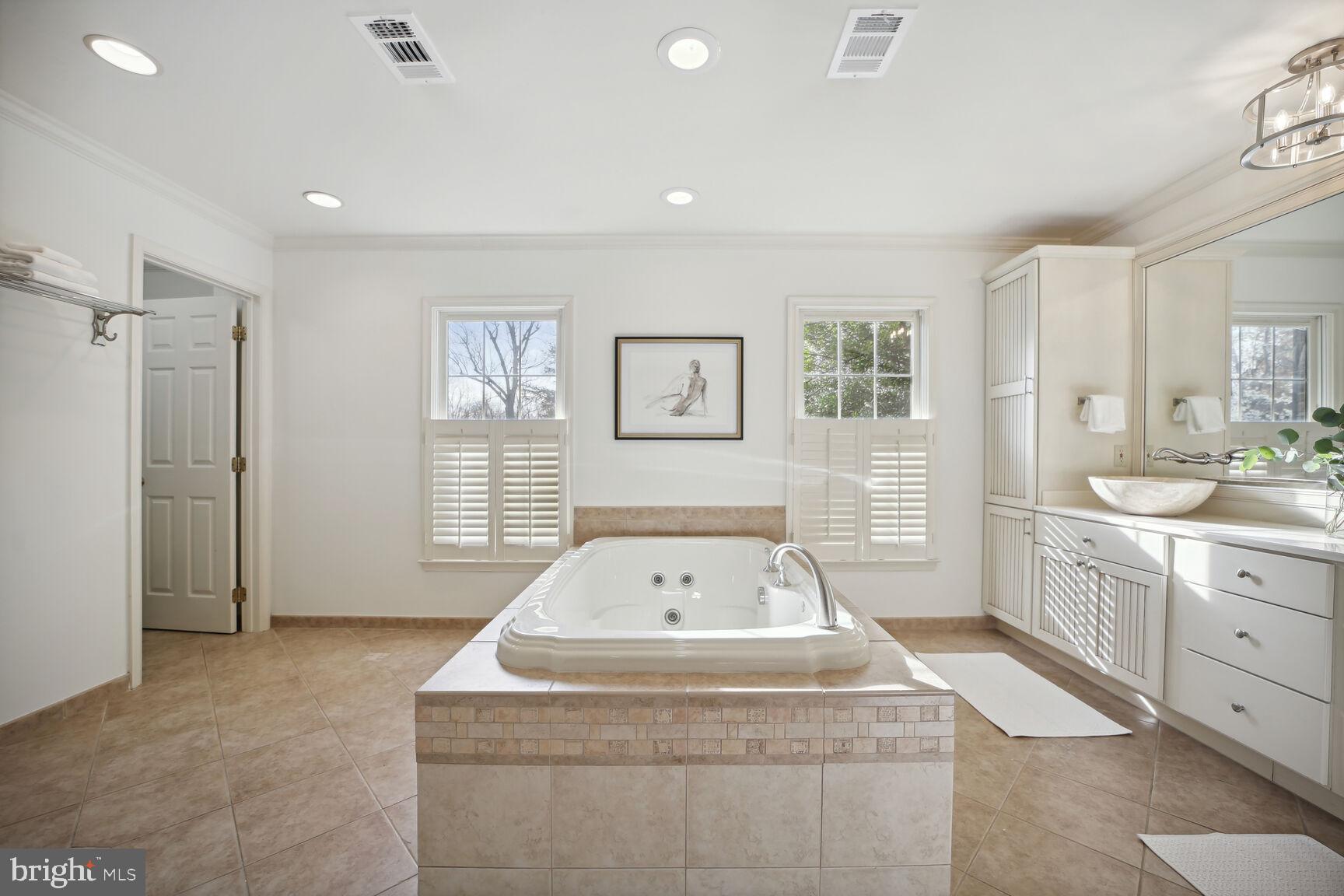 MCAULEY PARK - Residential