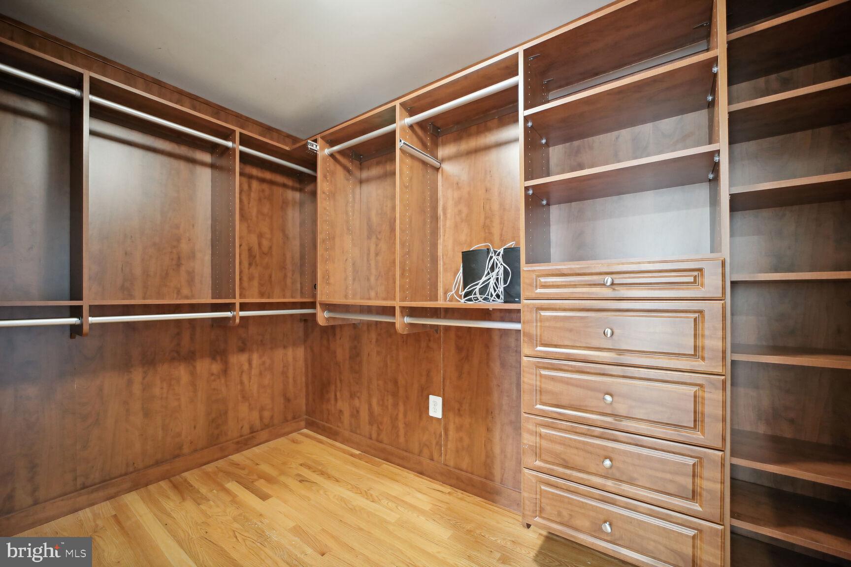 MCAULEY PARK - Residential