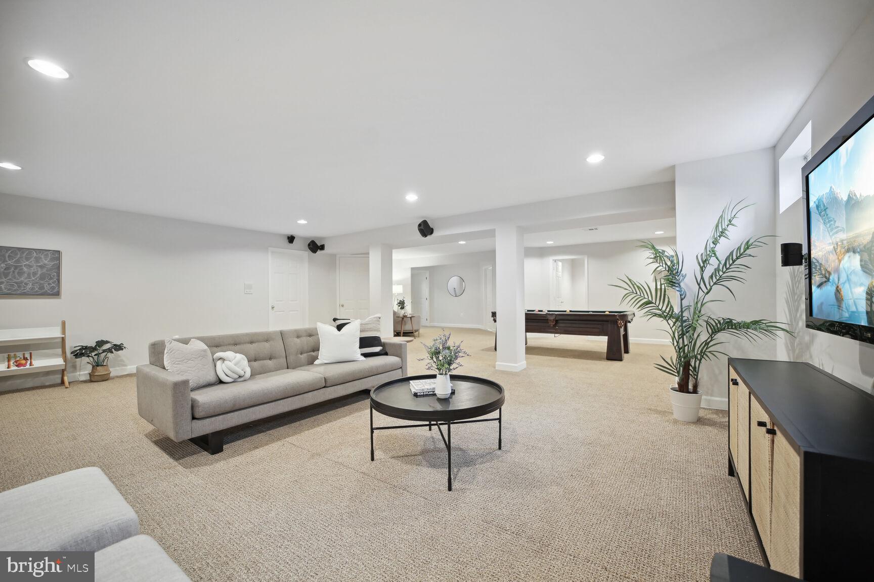 MCAULEY PARK - Residential