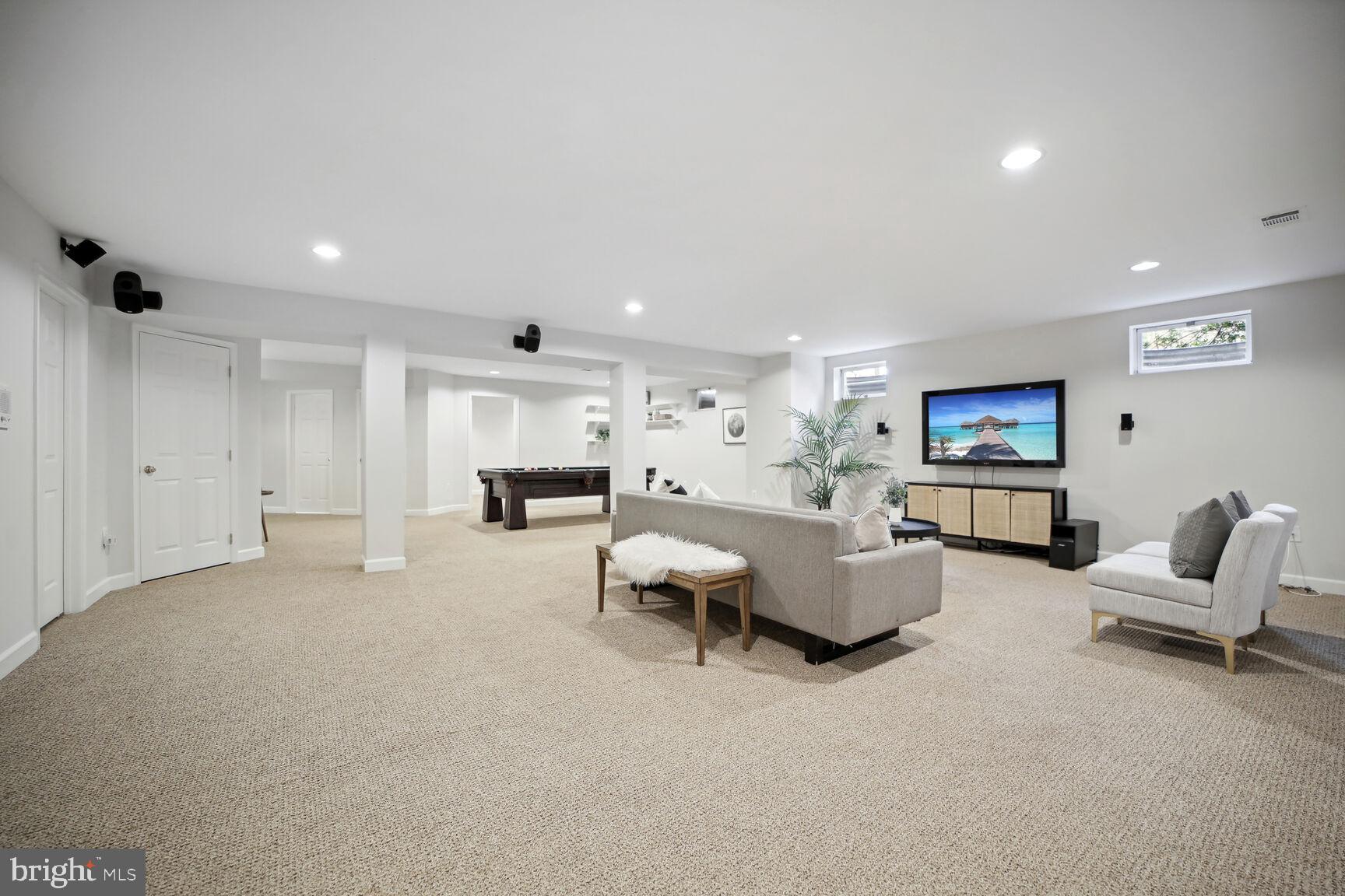 MCAULEY PARK - Residential