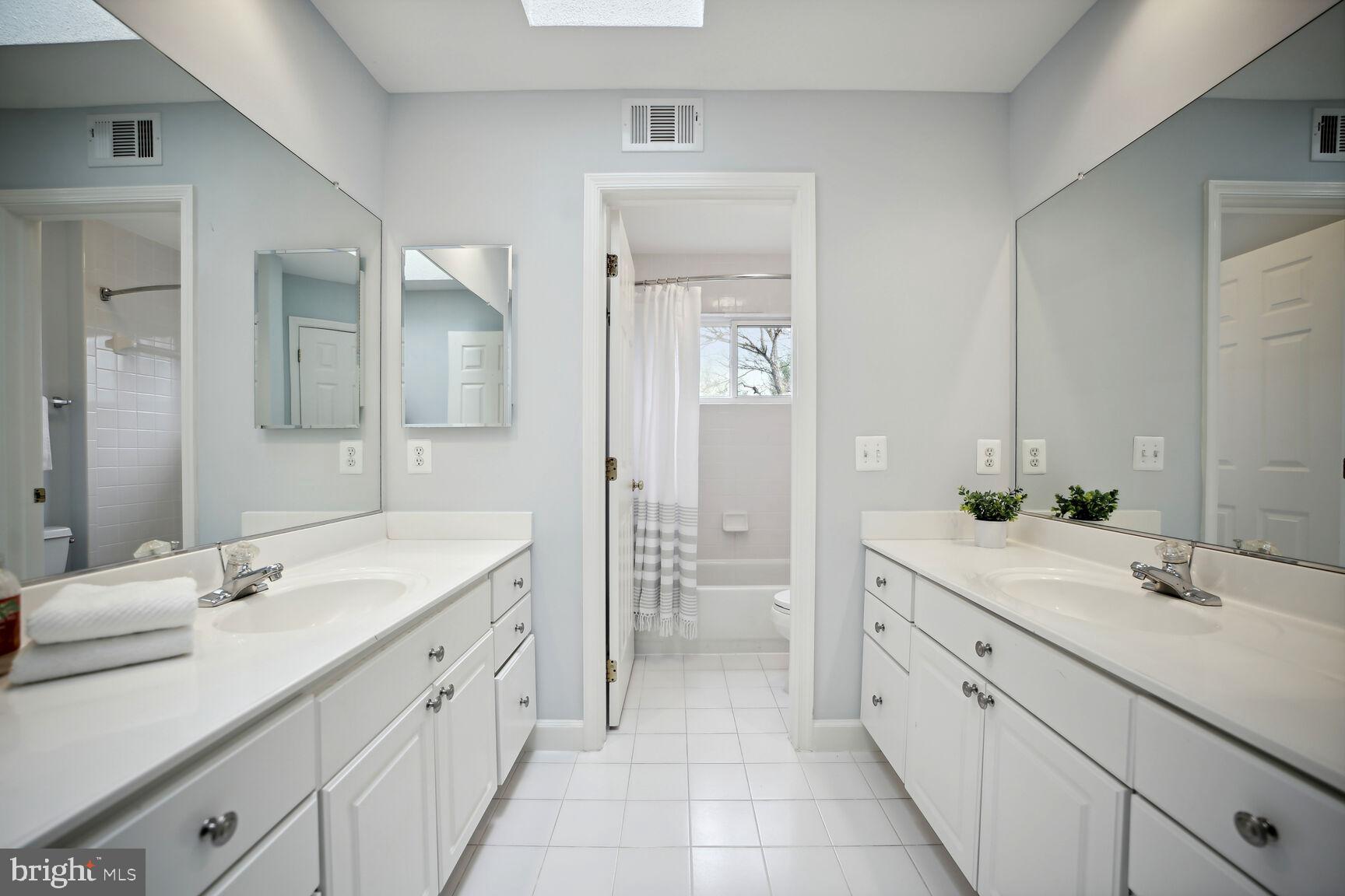 MCAULEY PARK - Residential