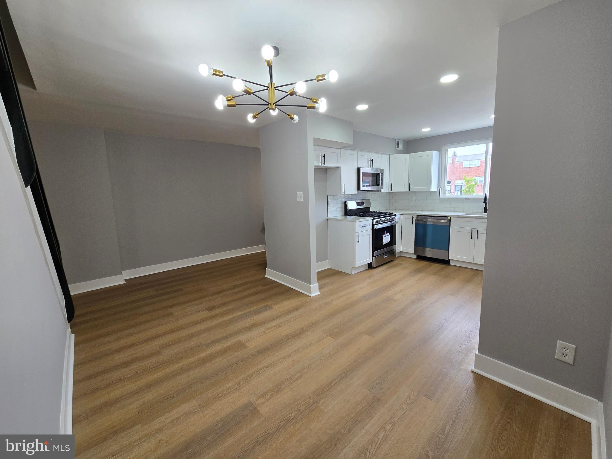 YORKTOWN - Residential
