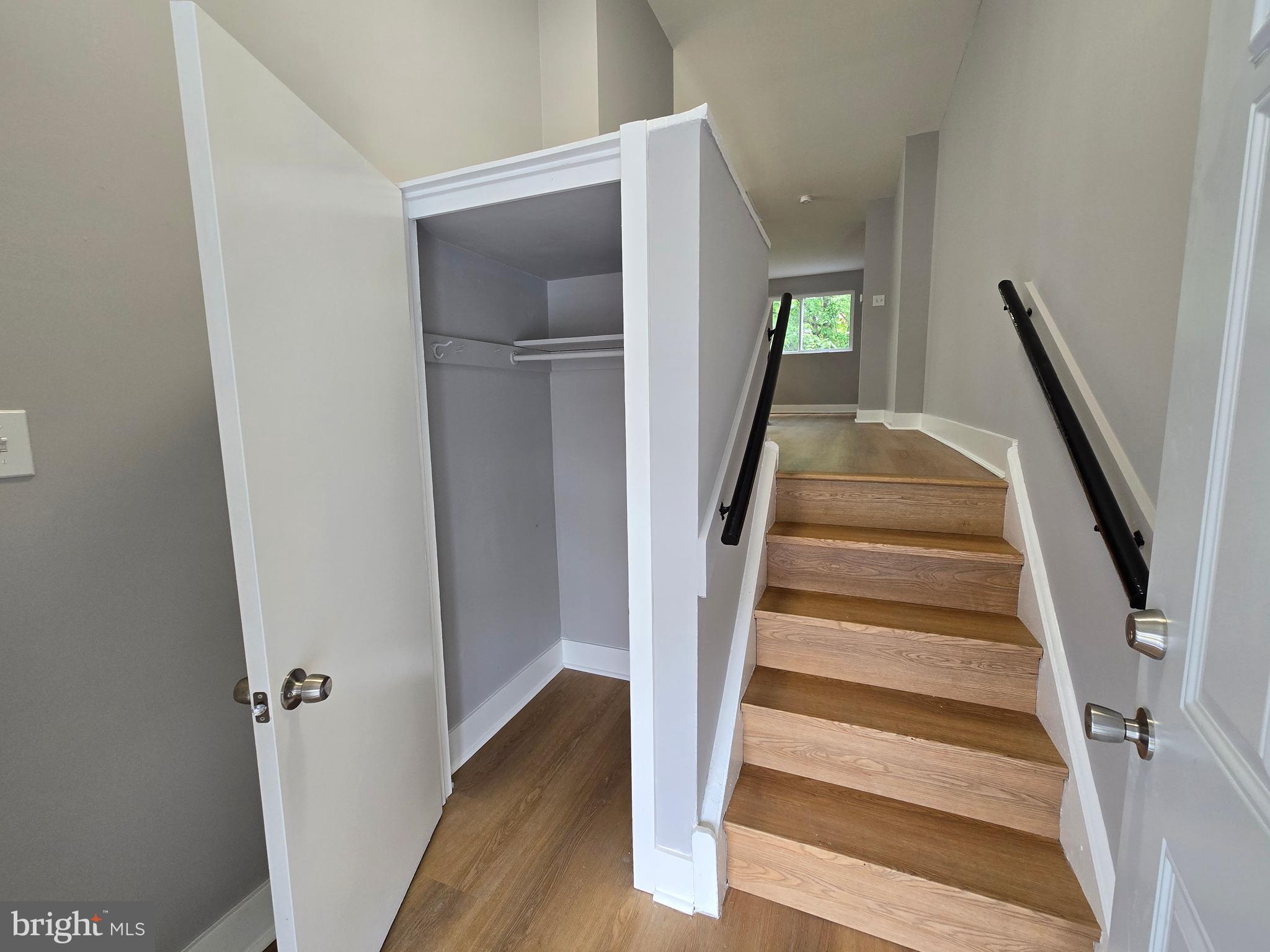 YORKTOWN - Residential