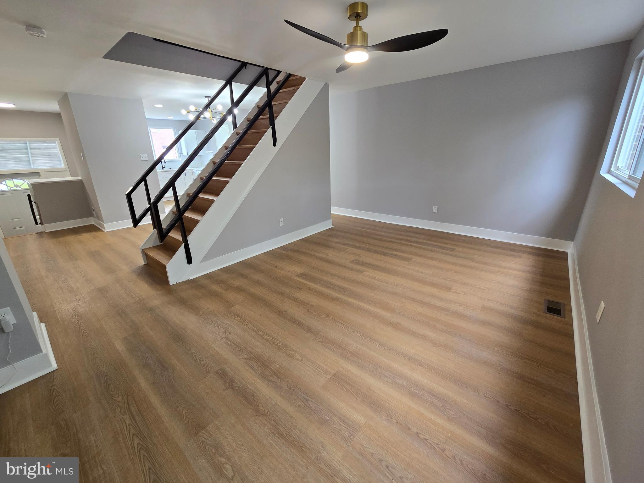YORKTOWN - Residential