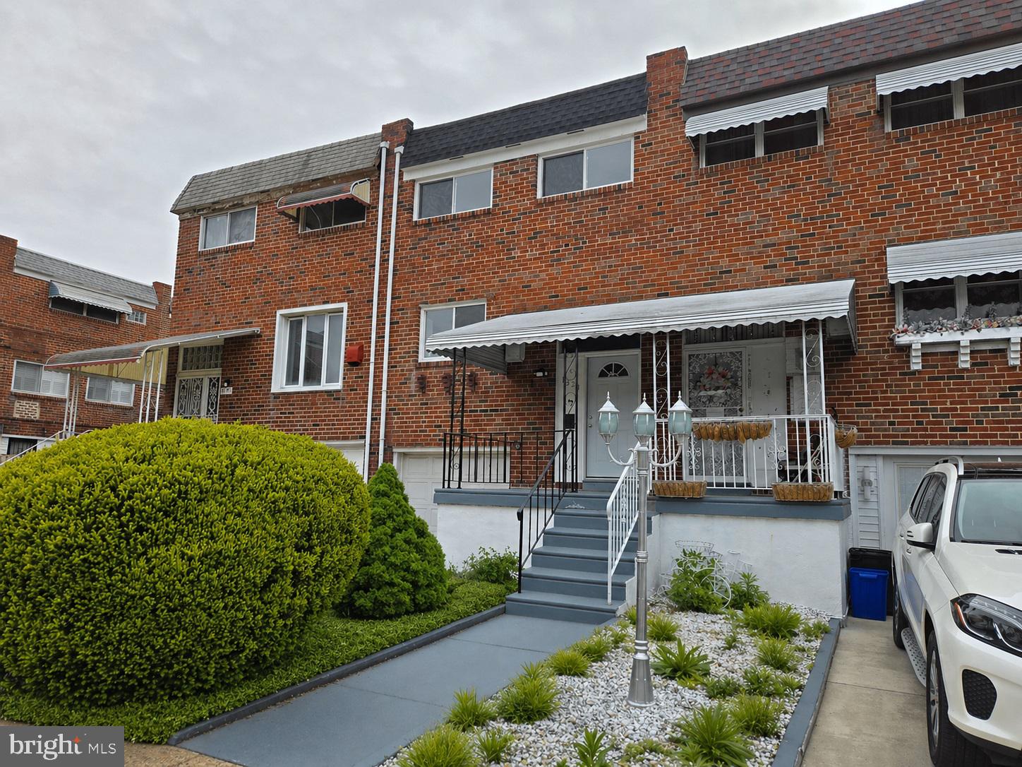 YORKTOWN - Residential