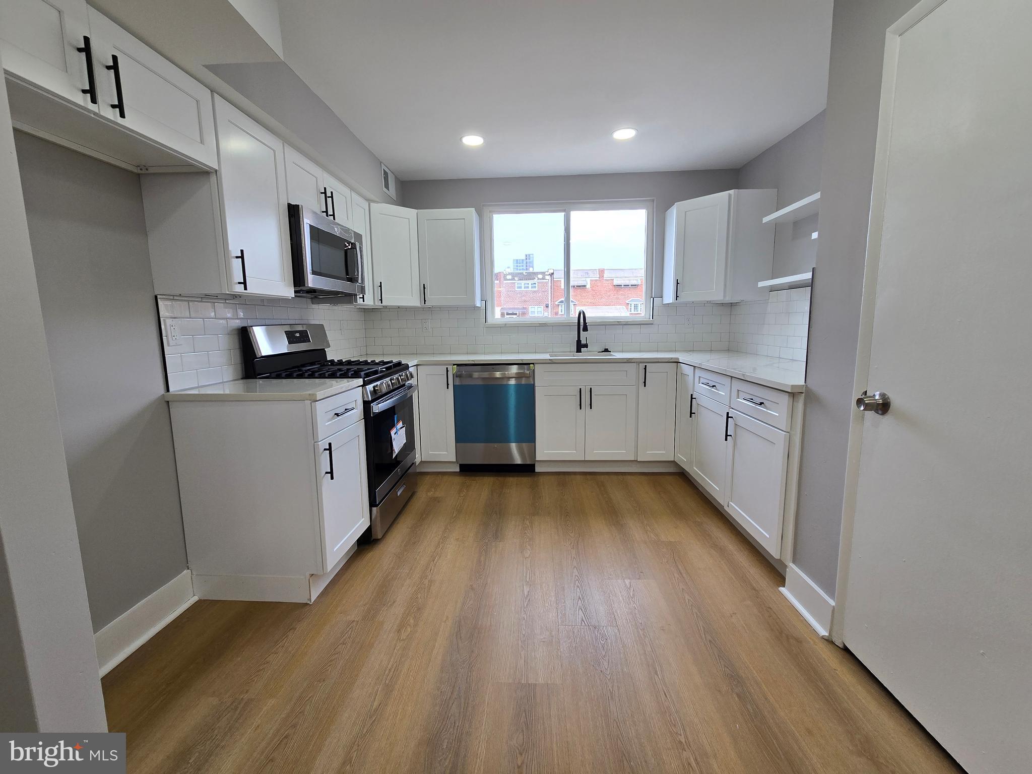 YORKTOWN - Residential
