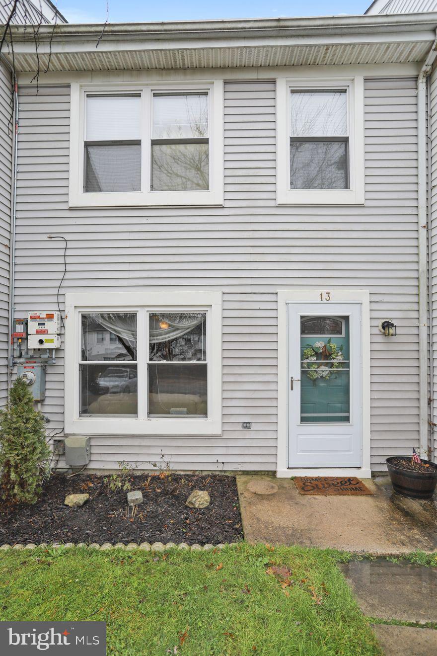 VILLAGE OF PAWNEE - Residential