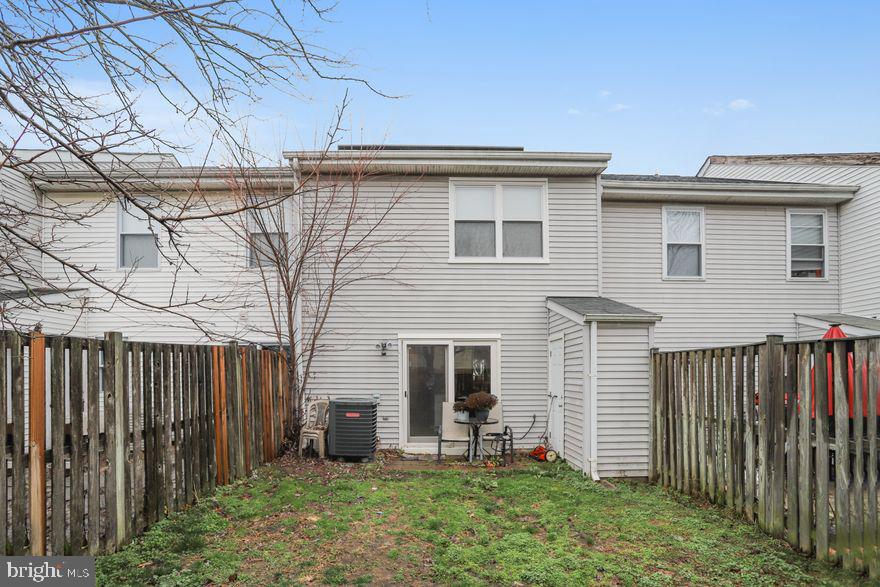 VILLAGE OF PAWNEE - Residential