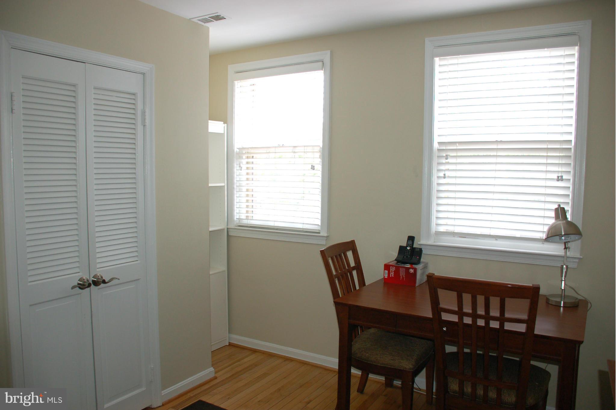 OLD TOWN - Residential Lease