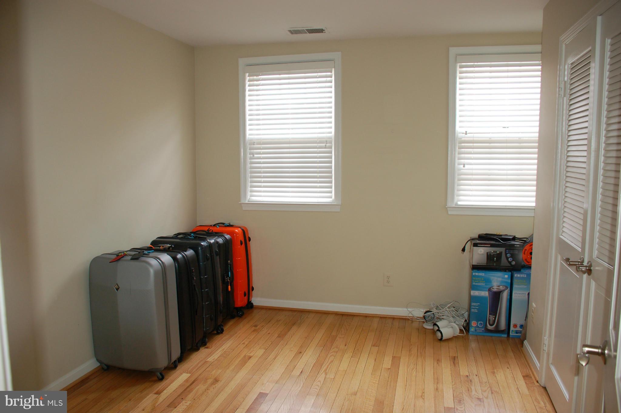 OLD TOWN - Residential Lease