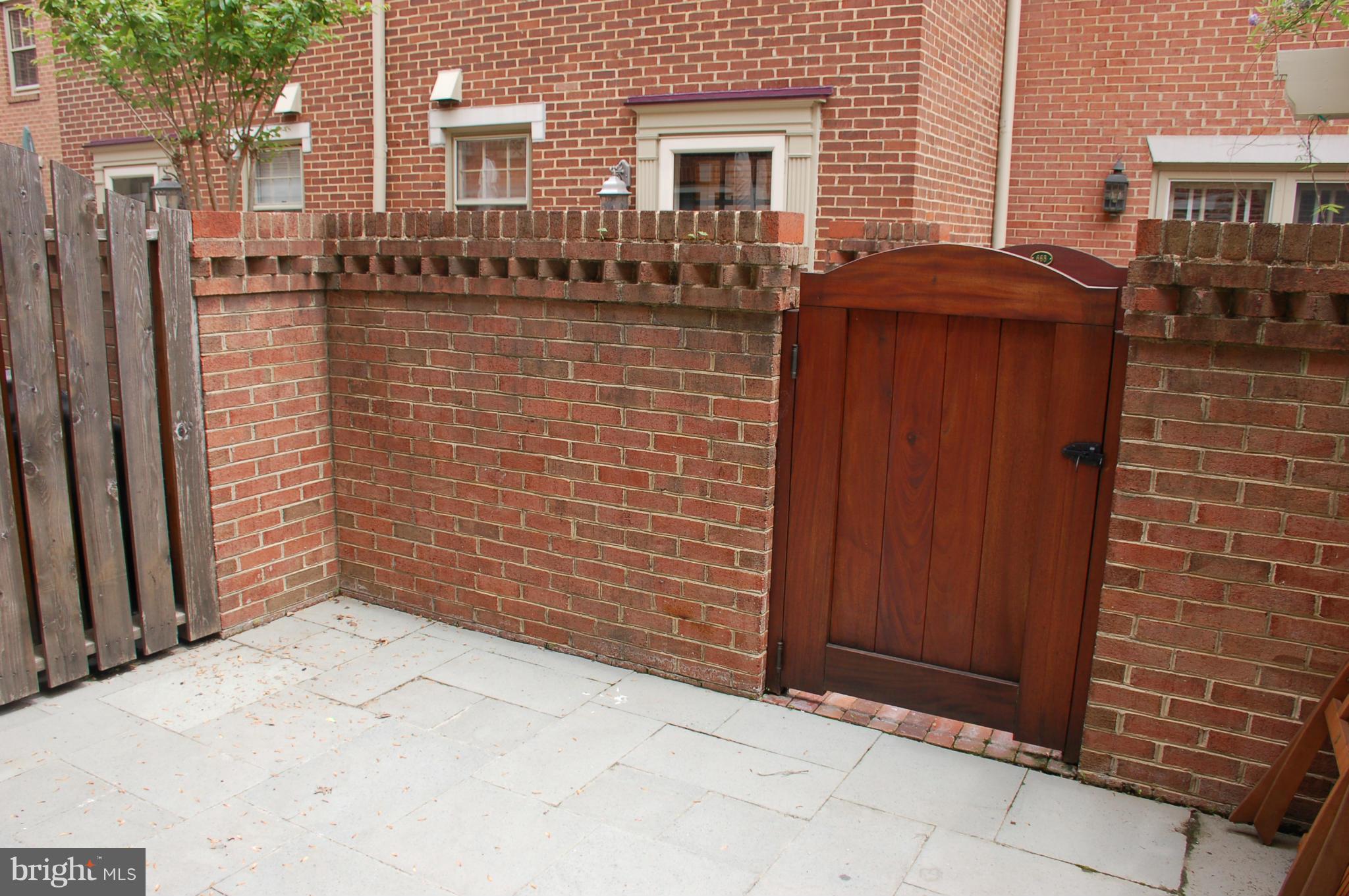 OLD TOWN - Residential Lease