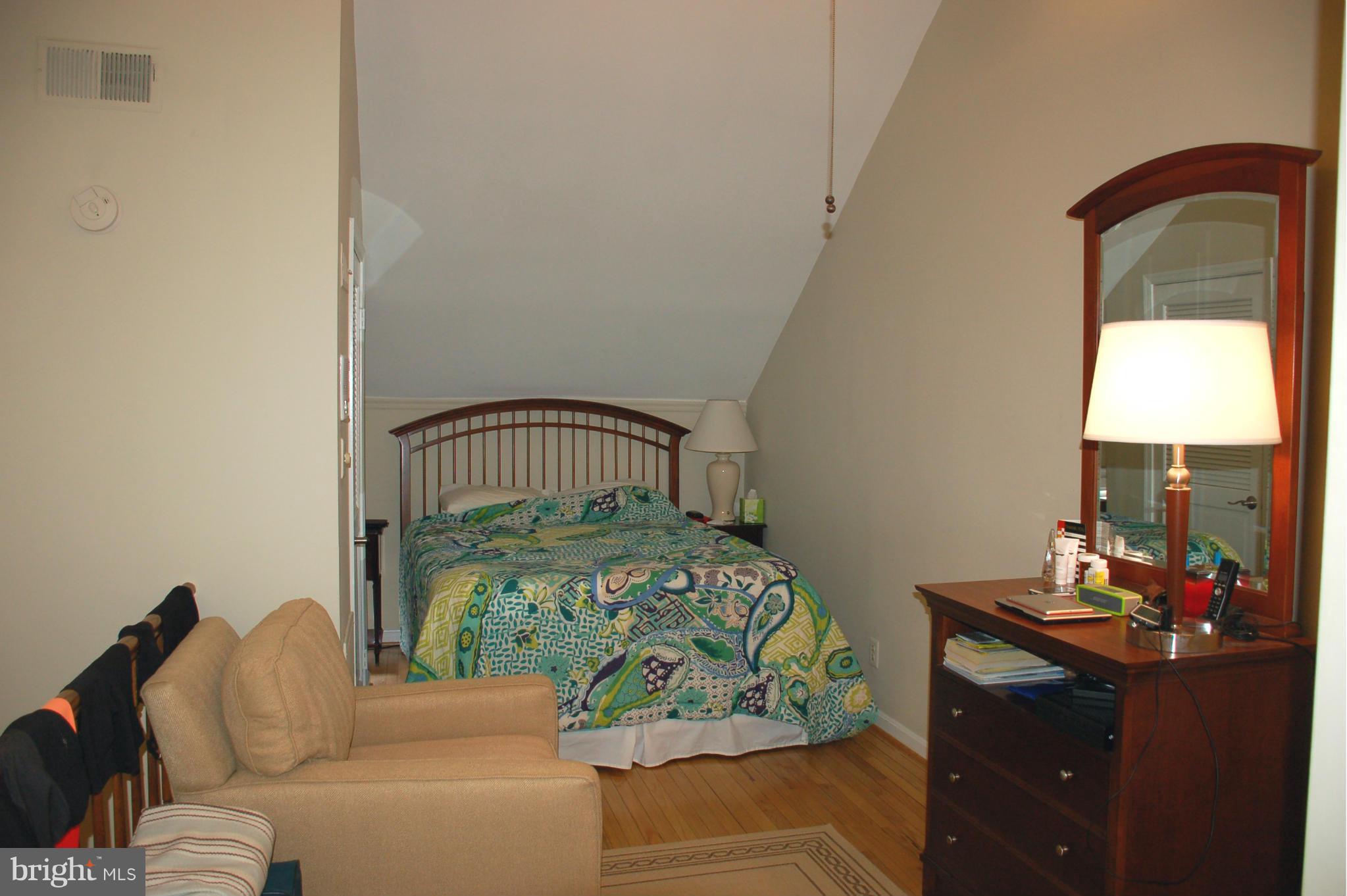 OLD TOWN - Residential Lease