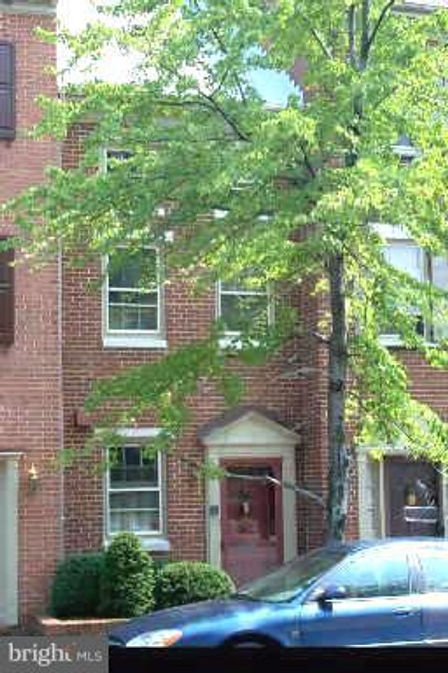 Stunning townhouse condo with three levels in the Old Town Alexandria community. Underground garage parking. Very nice enclosed patio. Remodeled baths and kitchen. No expense spared.  Master bedroom has large modern bath, walk in closet, and 18x9 loft bedroom. This is all about location. Close to stores, restaurants, entertainment and transportation. Must see. 10+