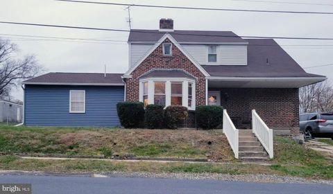 8 HELEN STREET ENOLA PA 17025