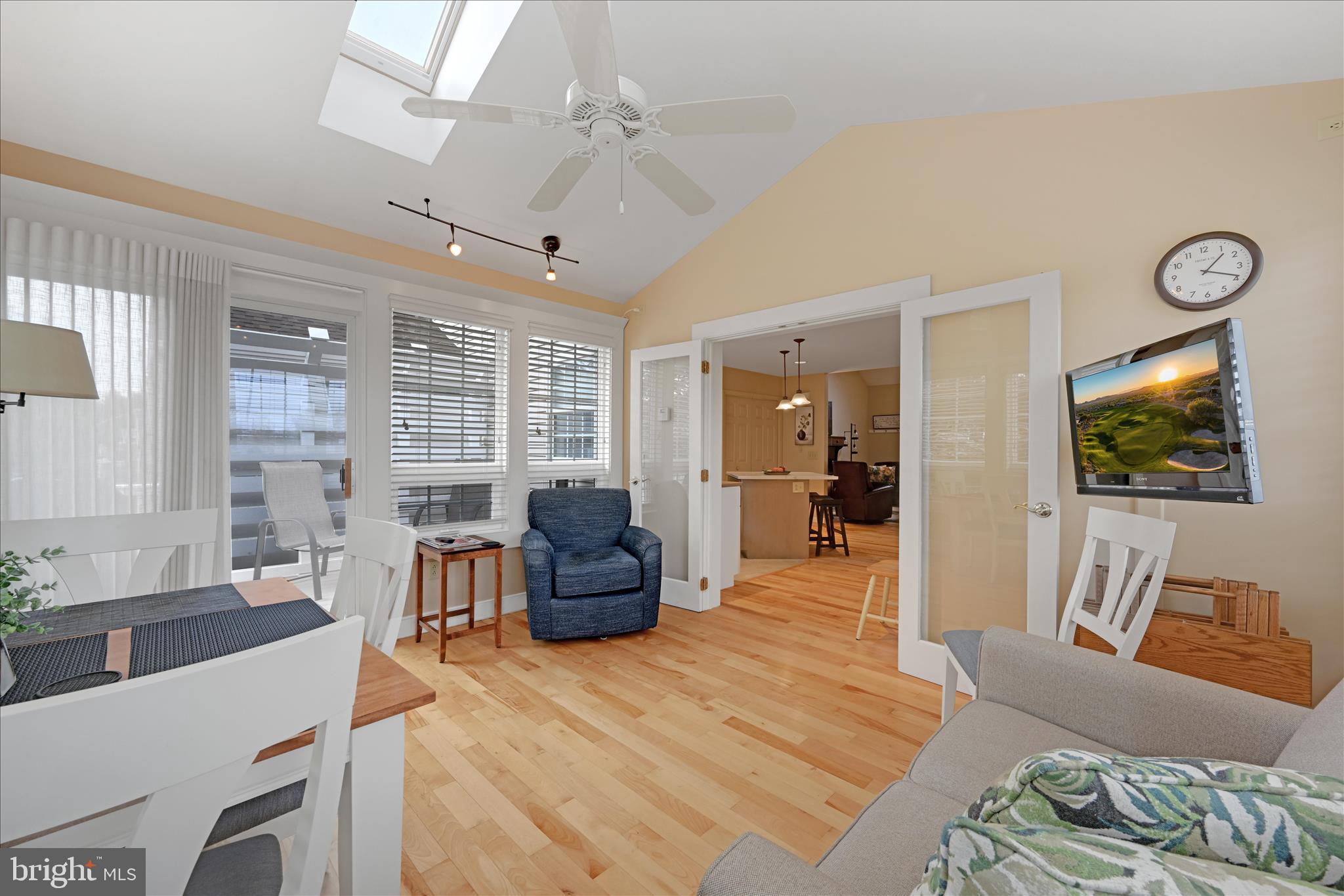 GRANDVIEW MEADOWS - Residential