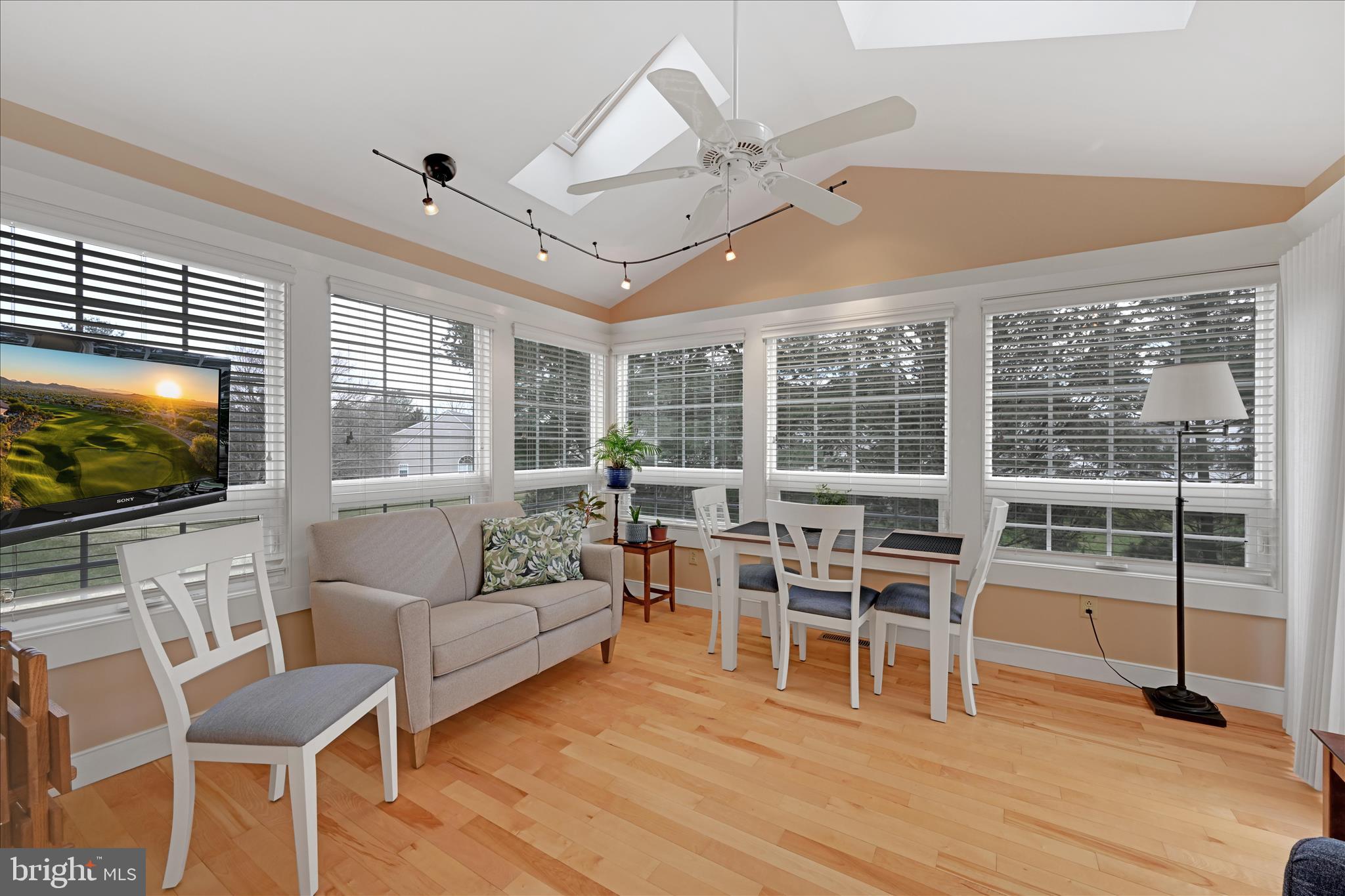 GRANDVIEW MEADOWS - Residential