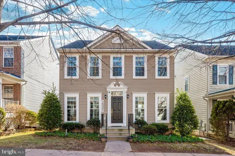 18921 Fountain Hills Drive, Germantown, MD MLS: MDMC2213668