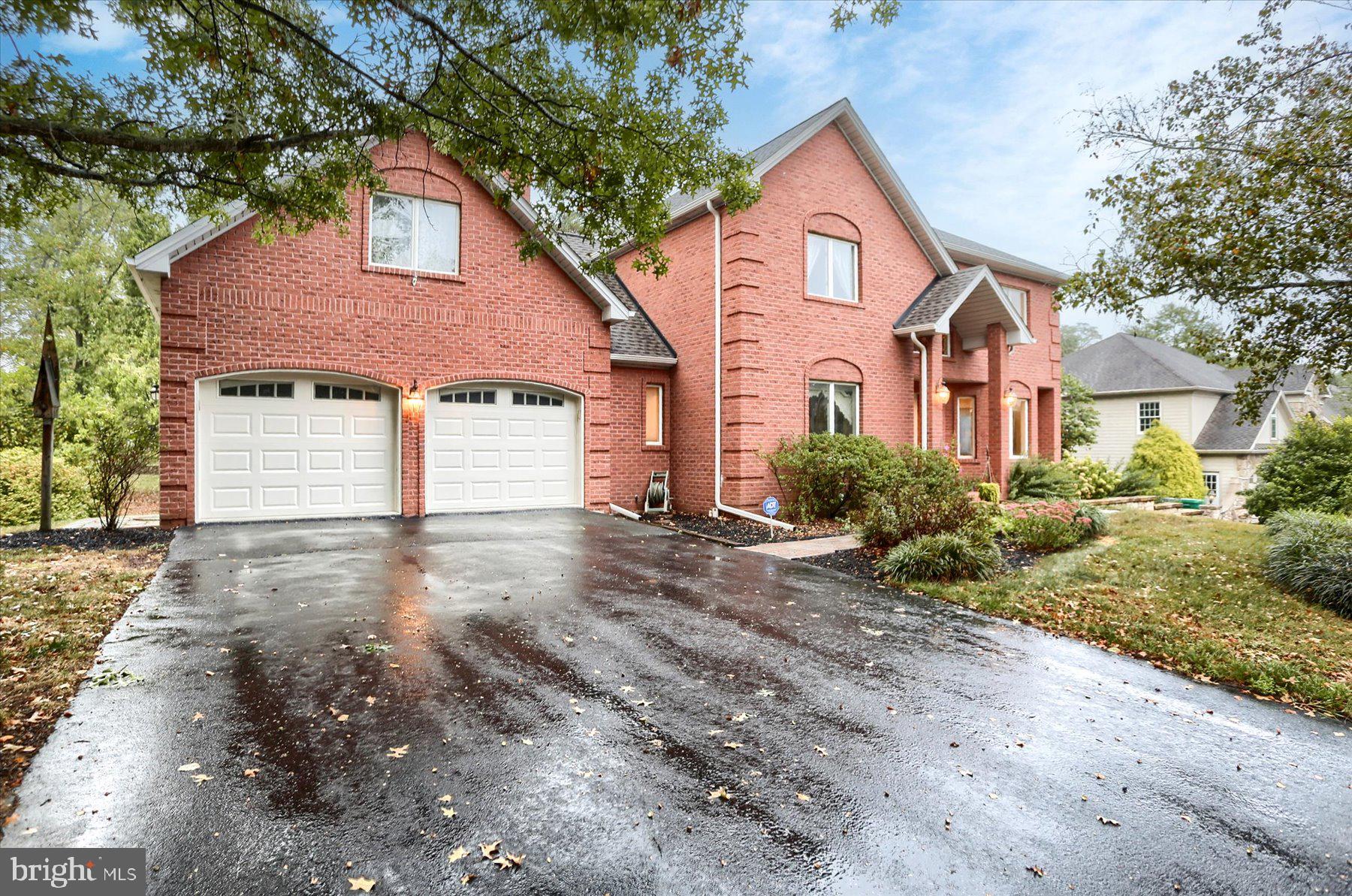 4444 DUNMORE DRIVE