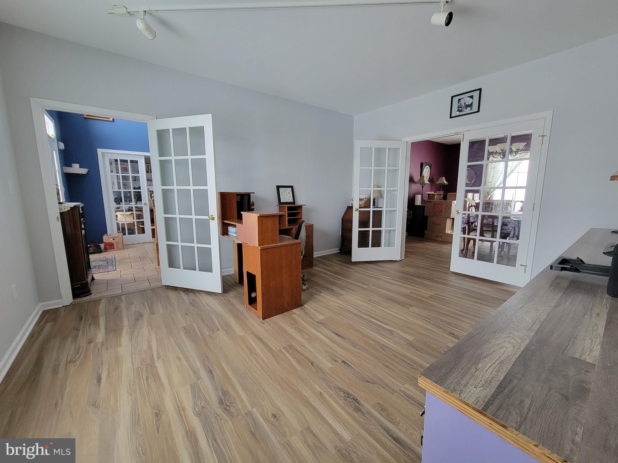 OAK VIEW ESTATES - Residential