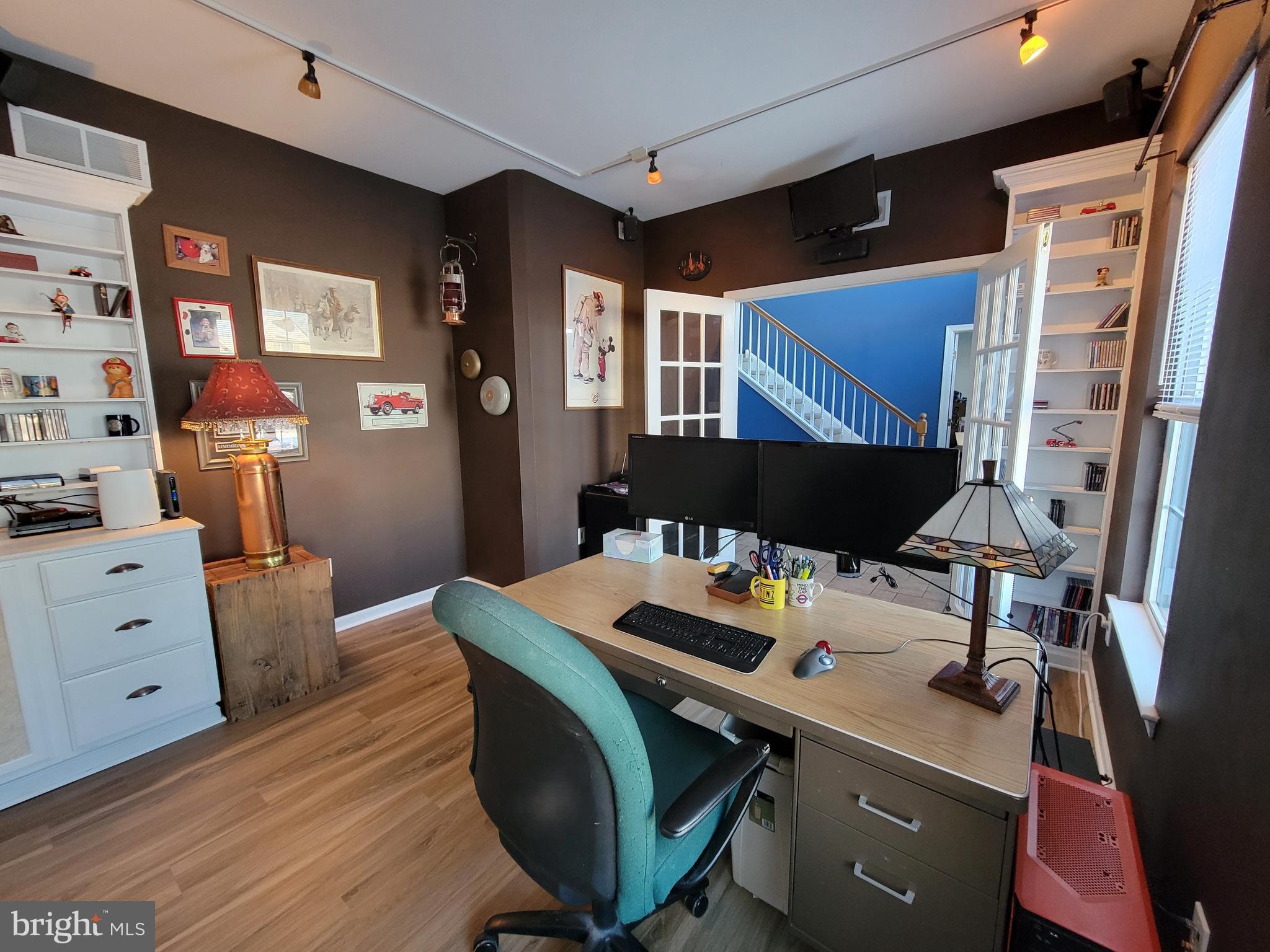 OAK VIEW ESTATES - Residential