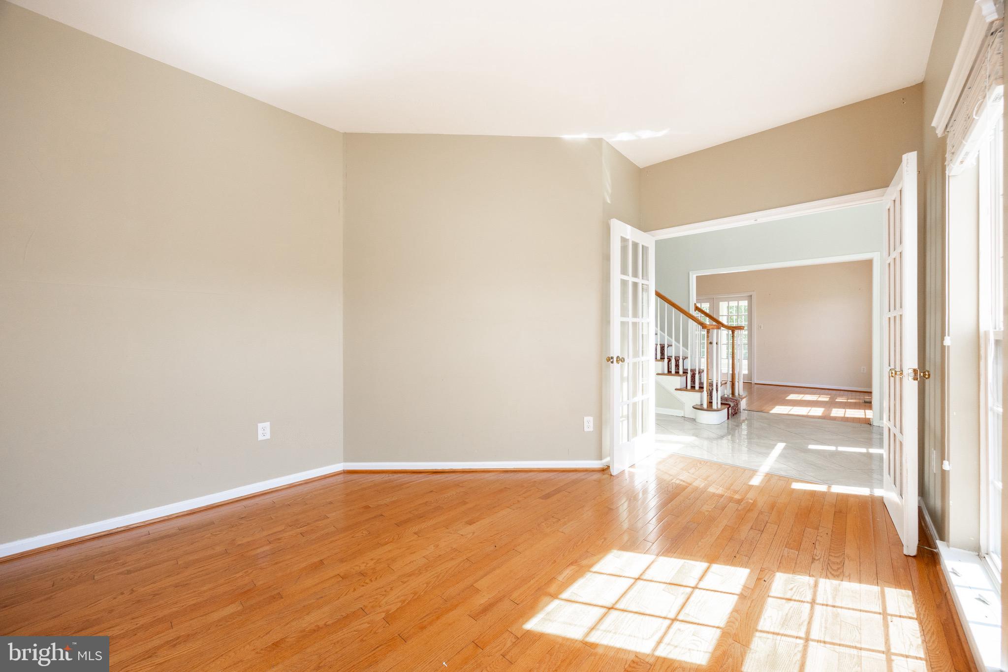 40 ROBINS NEST LANE