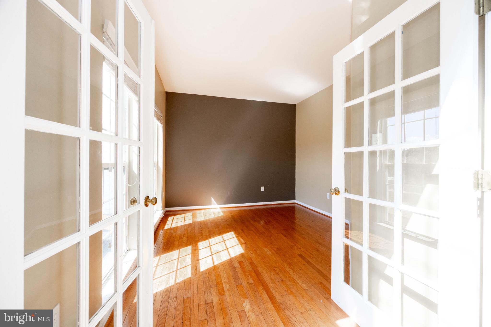 40 ROBINS NEST LANE