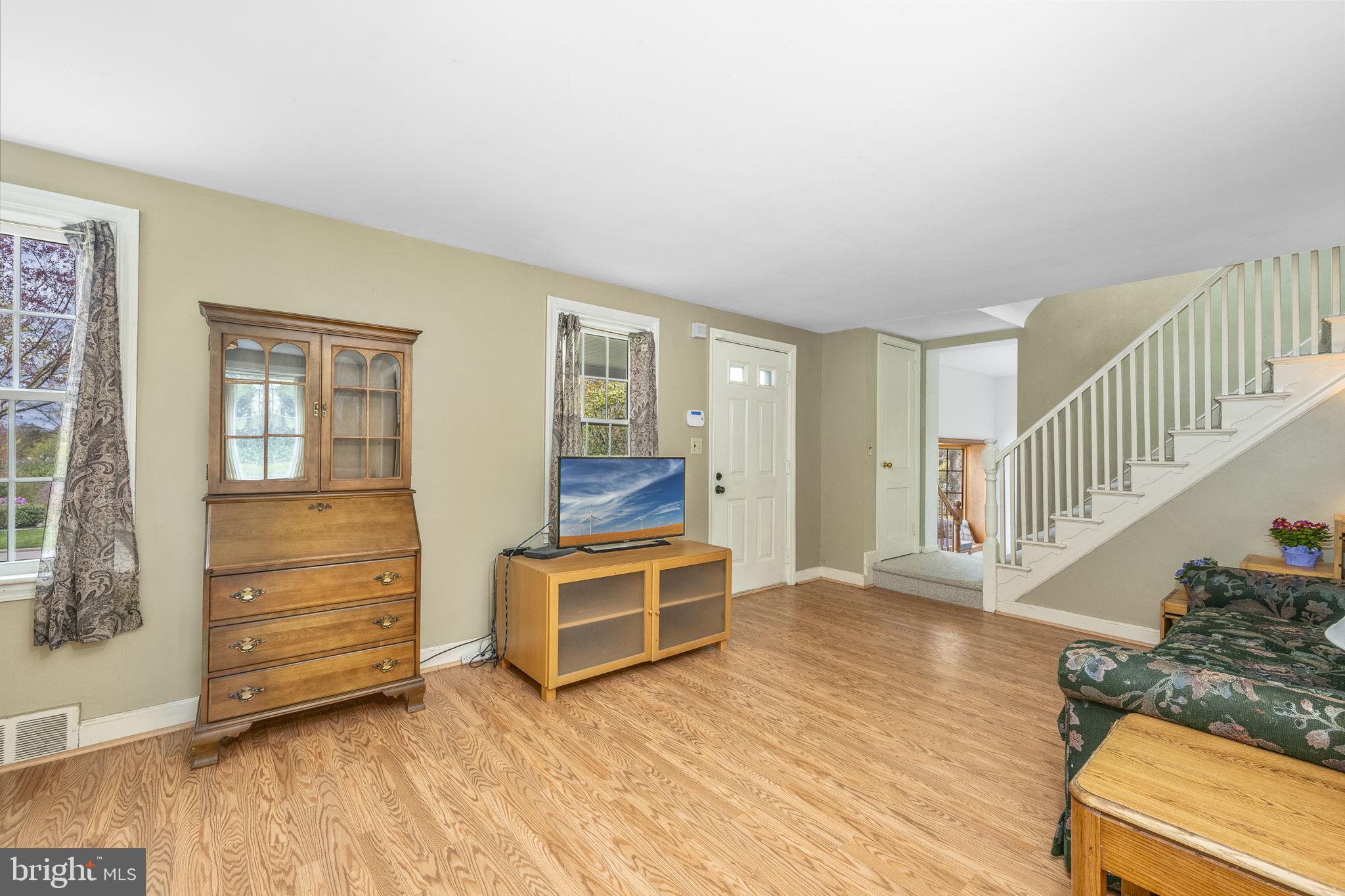 404 DRAYTON ROAD