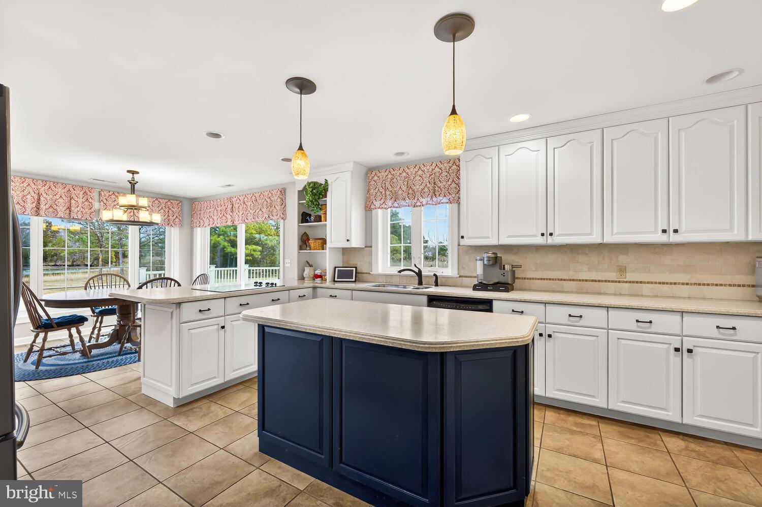 HERON HARBOUR - Residential