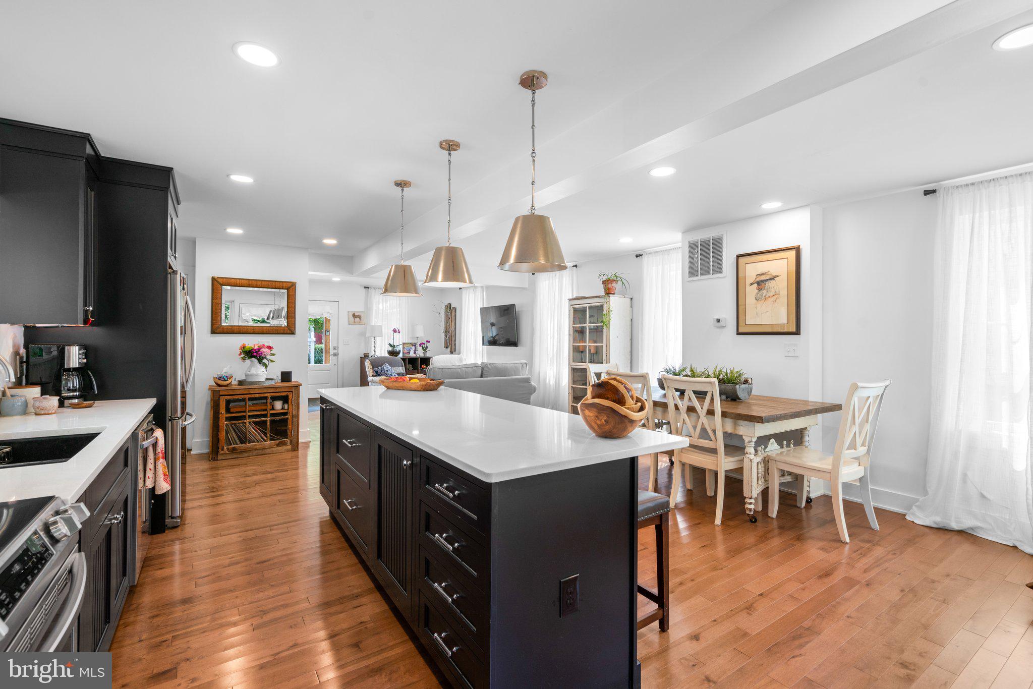 HOES HEIGHTS - Residential