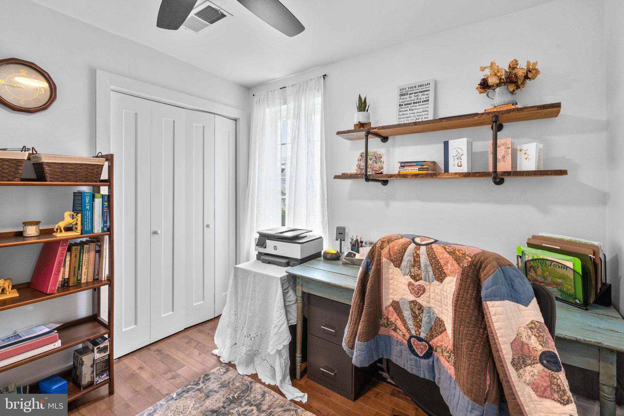 HOES HEIGHTS - Residential