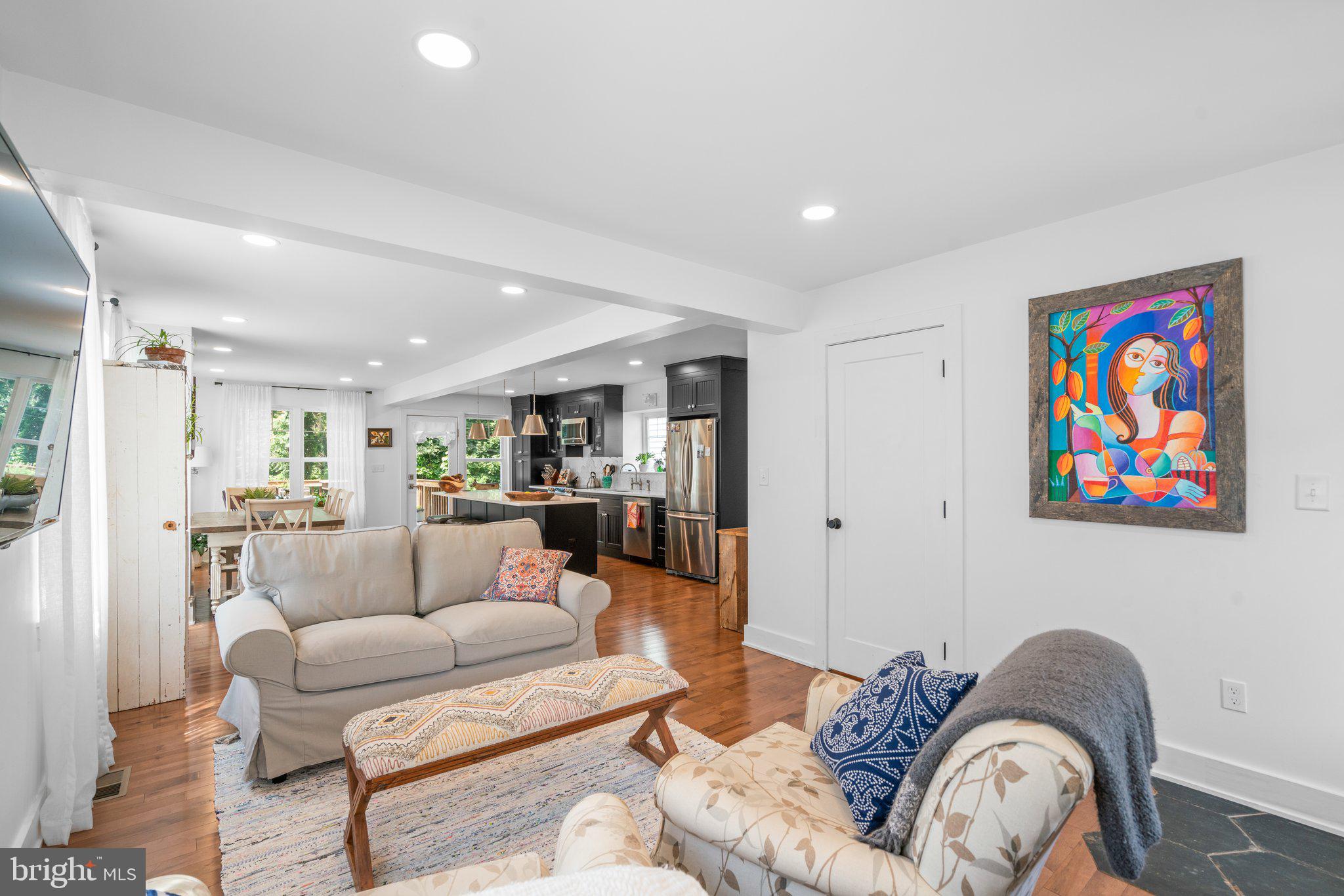 HOES HEIGHTS - Residential