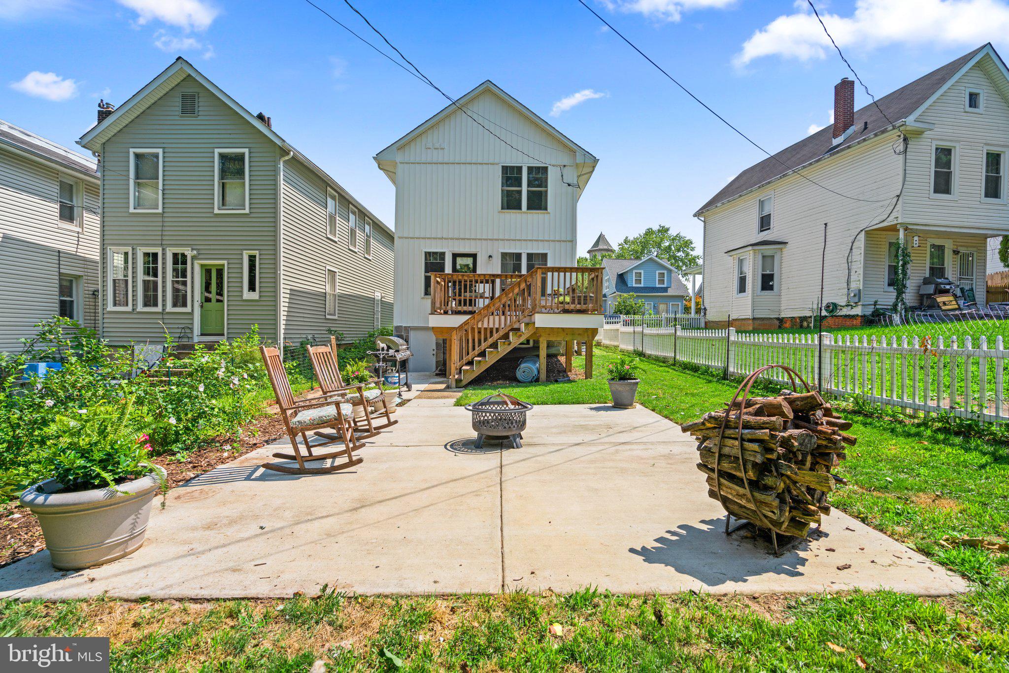 HOES HEIGHTS - Residential