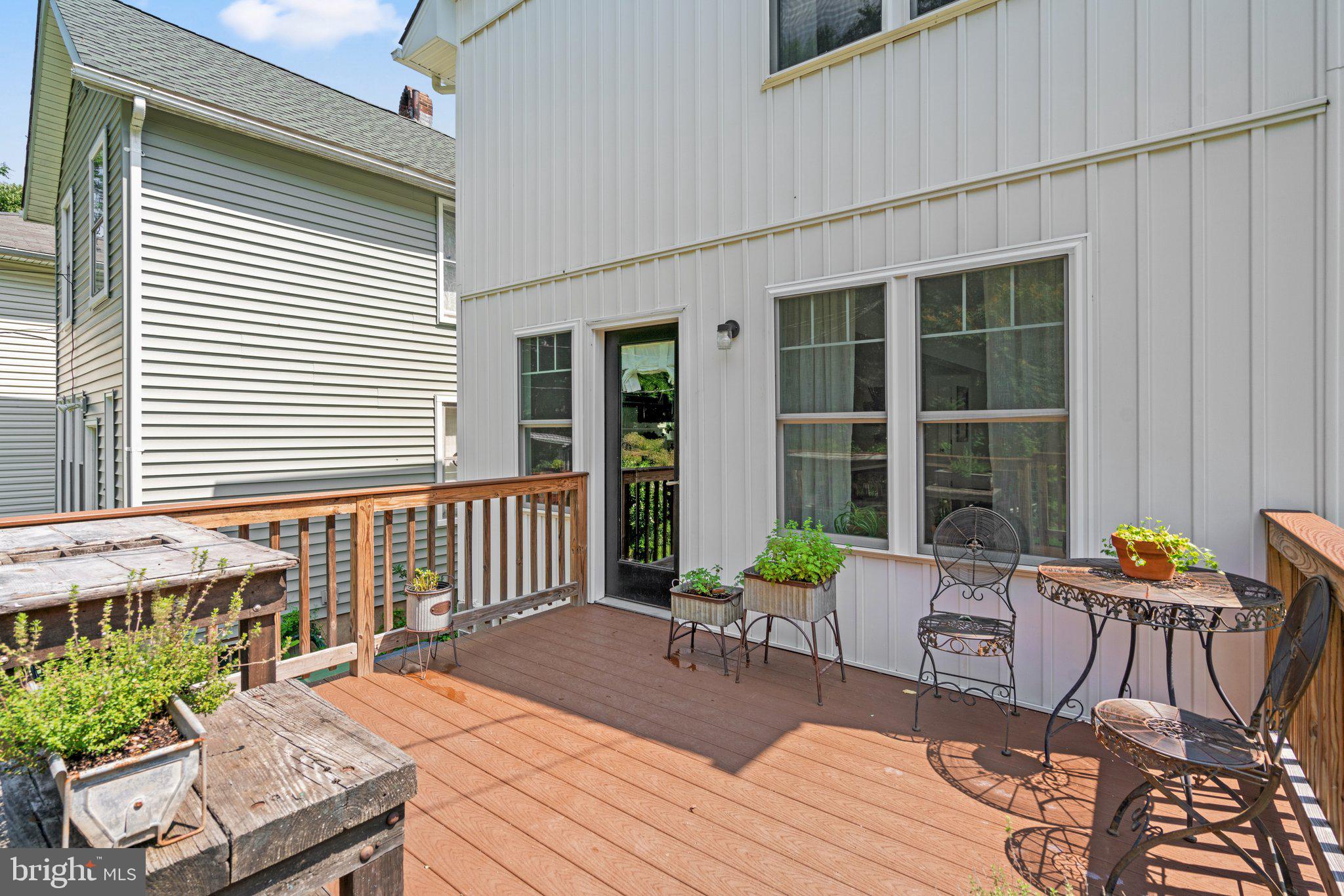 HOES HEIGHTS - Residential