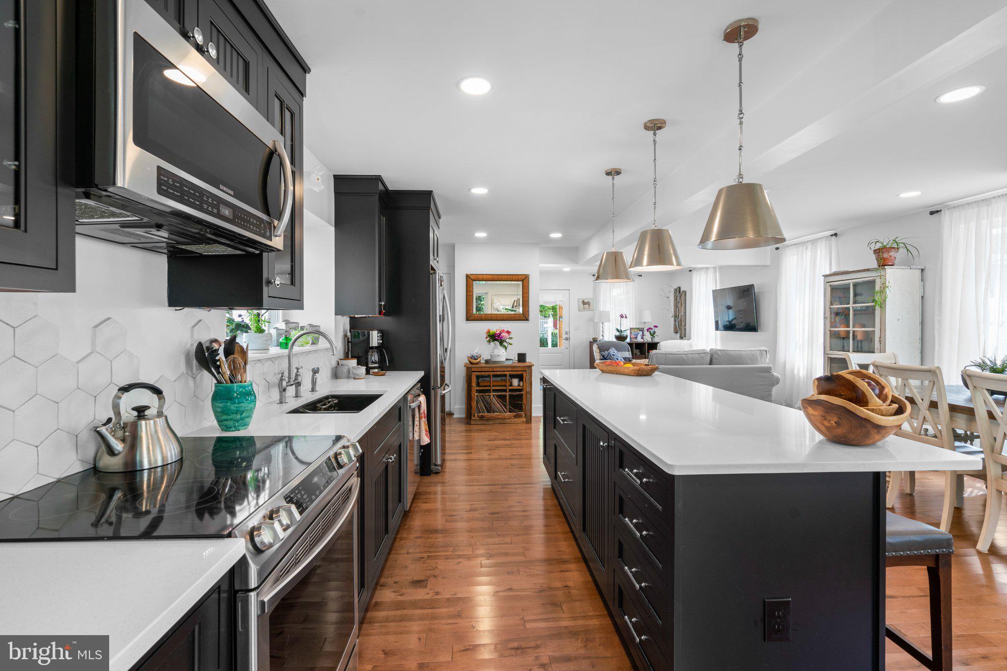 HOES HEIGHTS - Residential