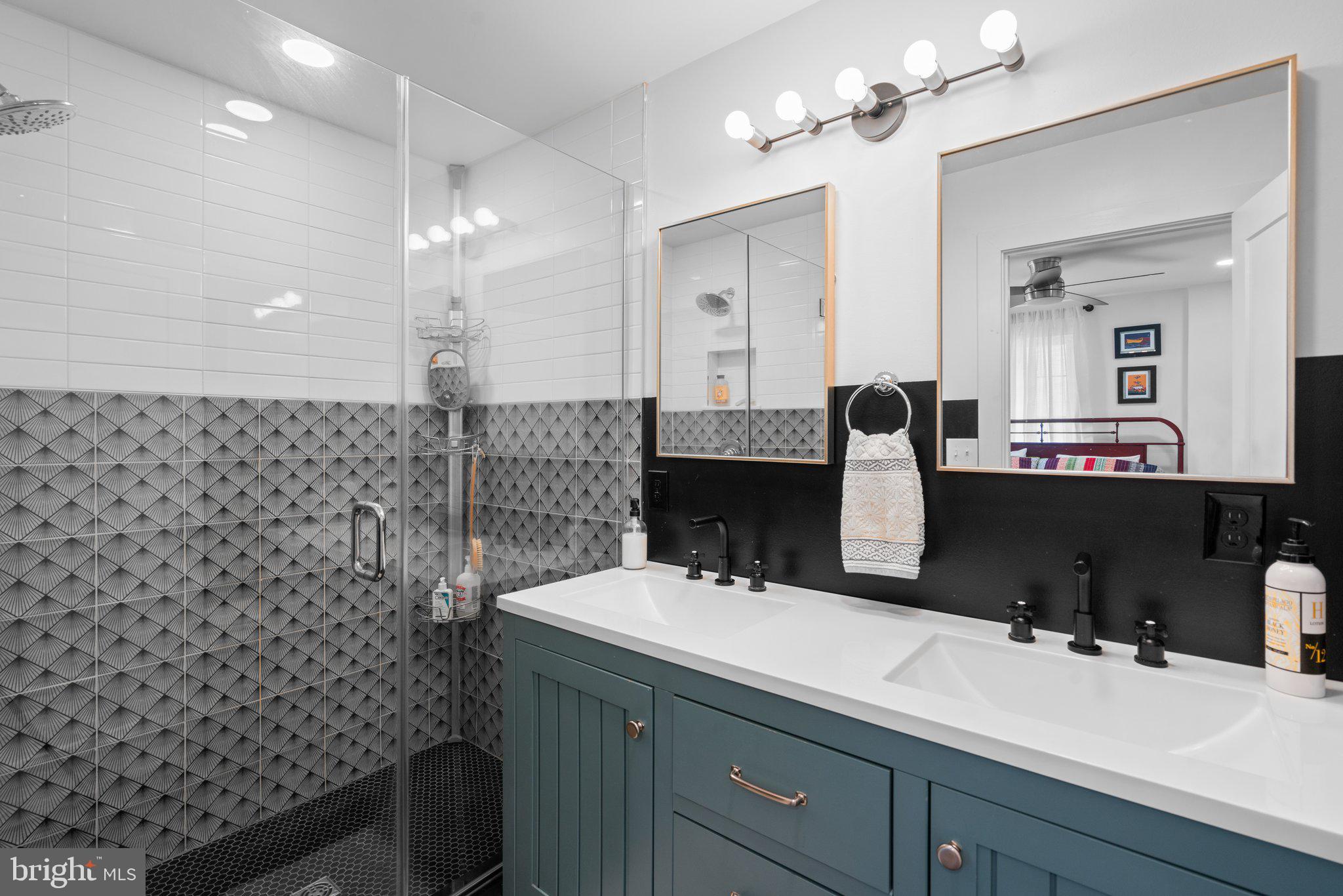 HOES HEIGHTS - Residential