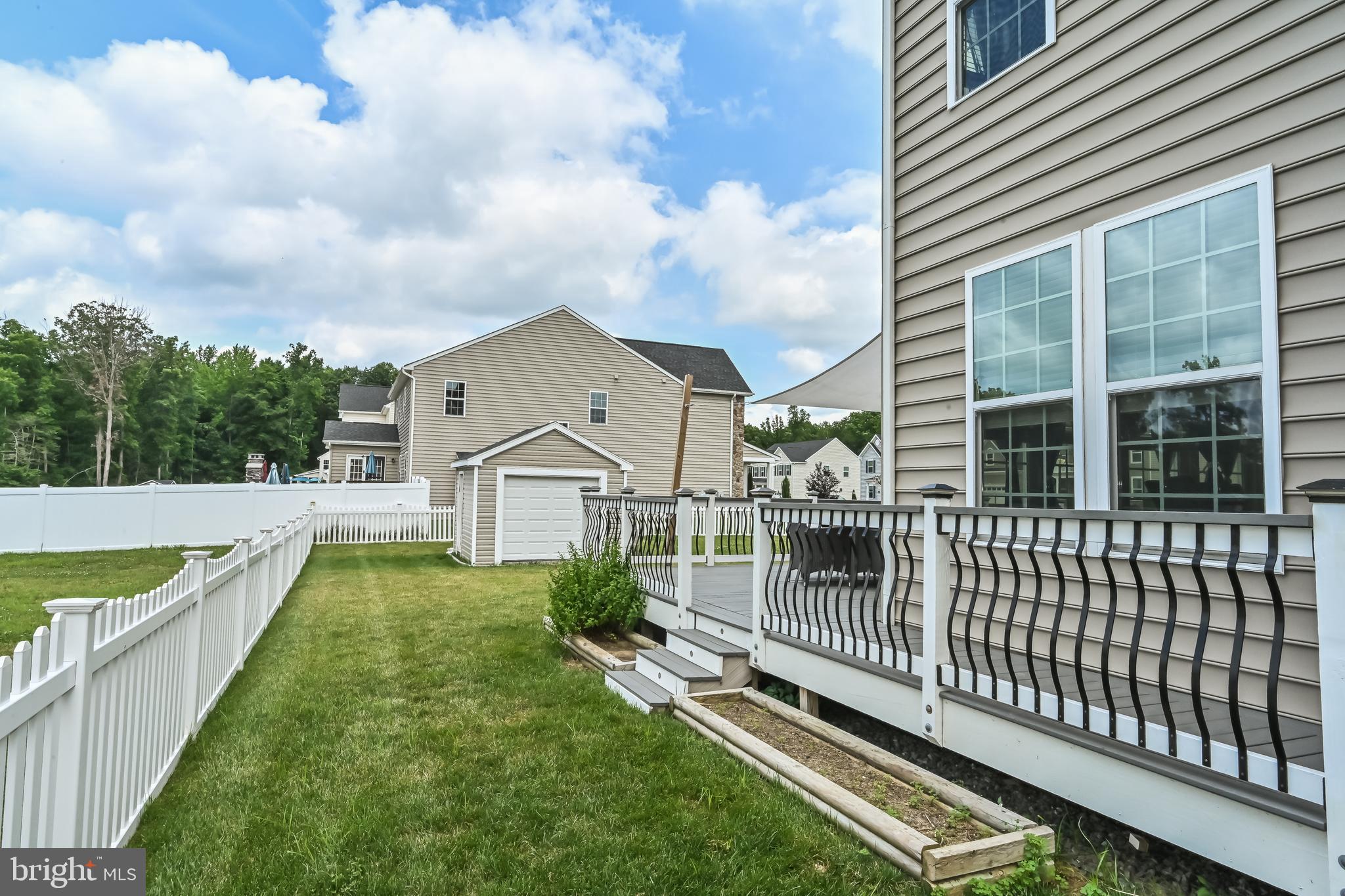 LIBERTY KNOLLS - Residential