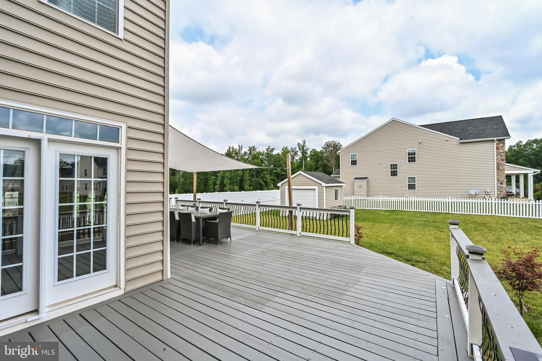 LIBERTY KNOLLS - Residential