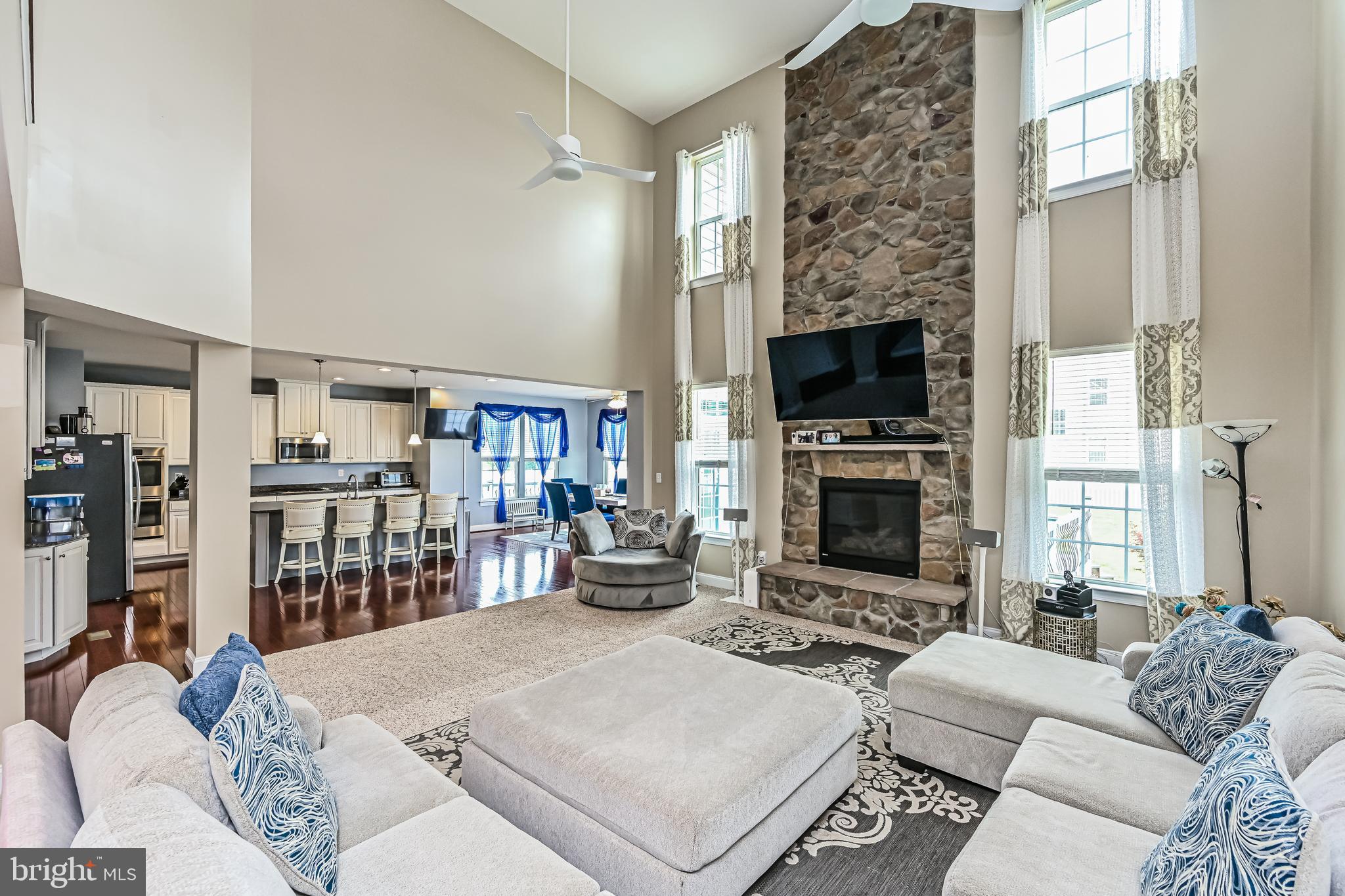 LIBERTY KNOLLS - Residential