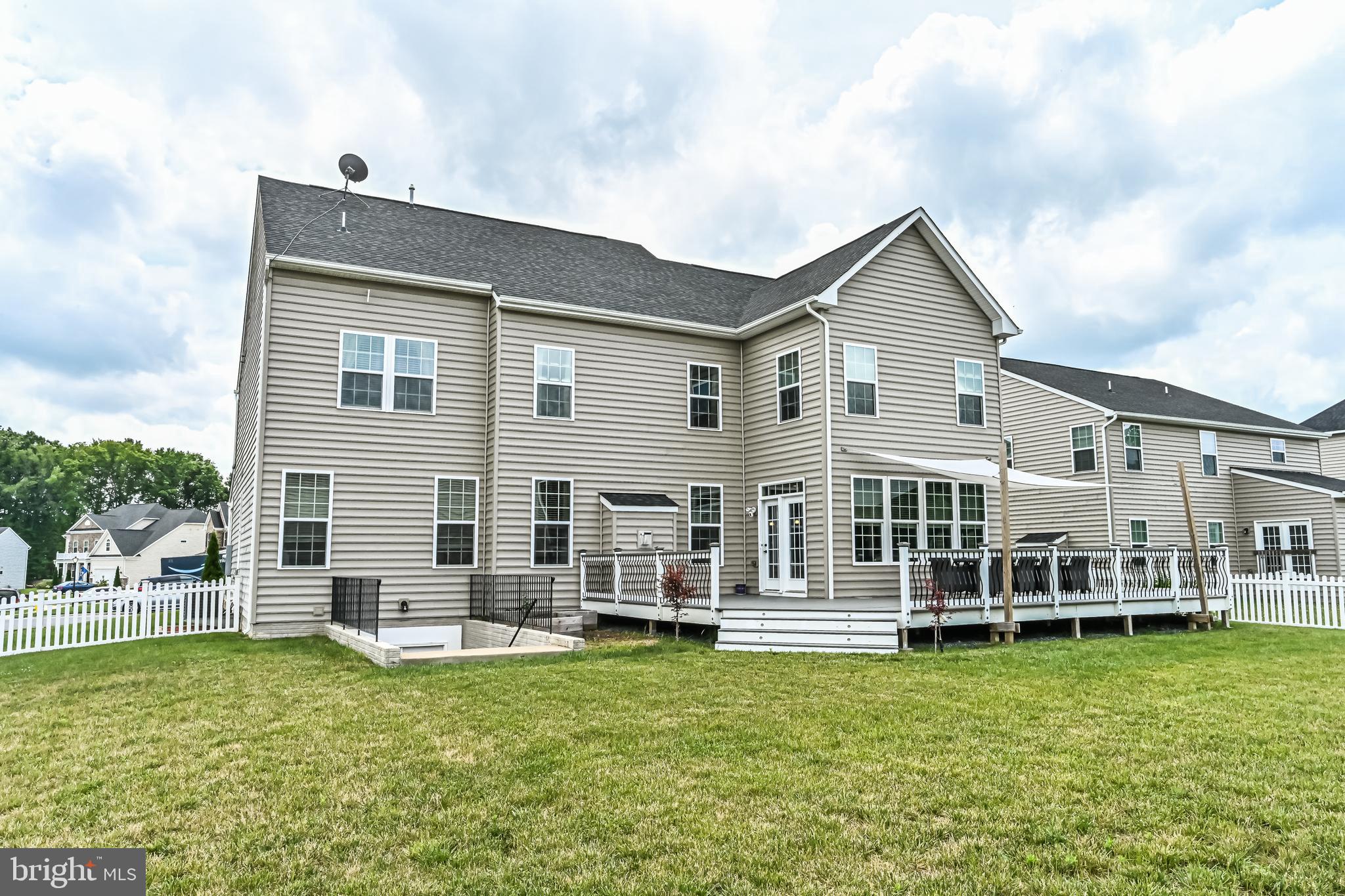 LIBERTY KNOLLS - Residential