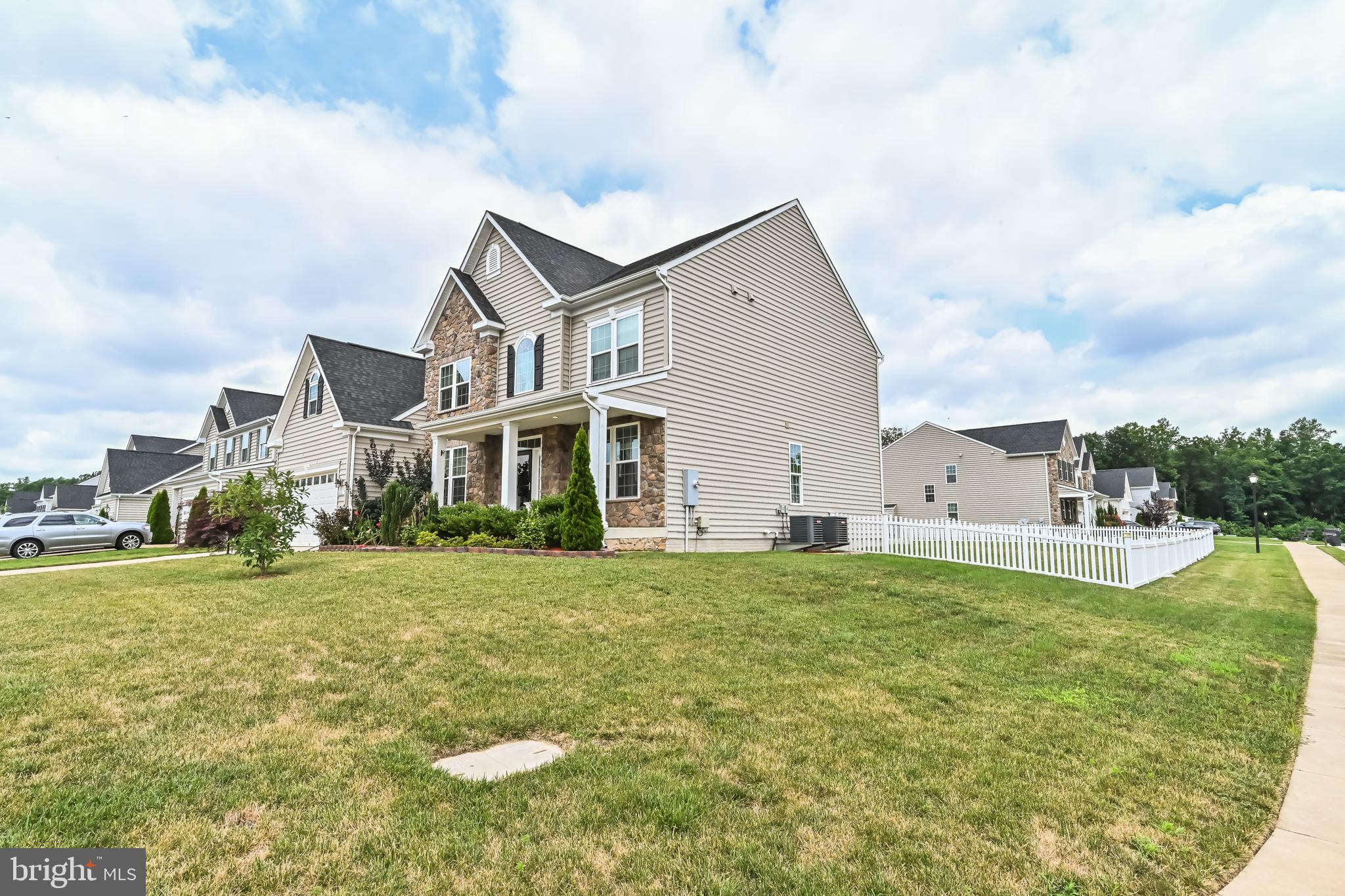 LIBERTY KNOLLS - Residential