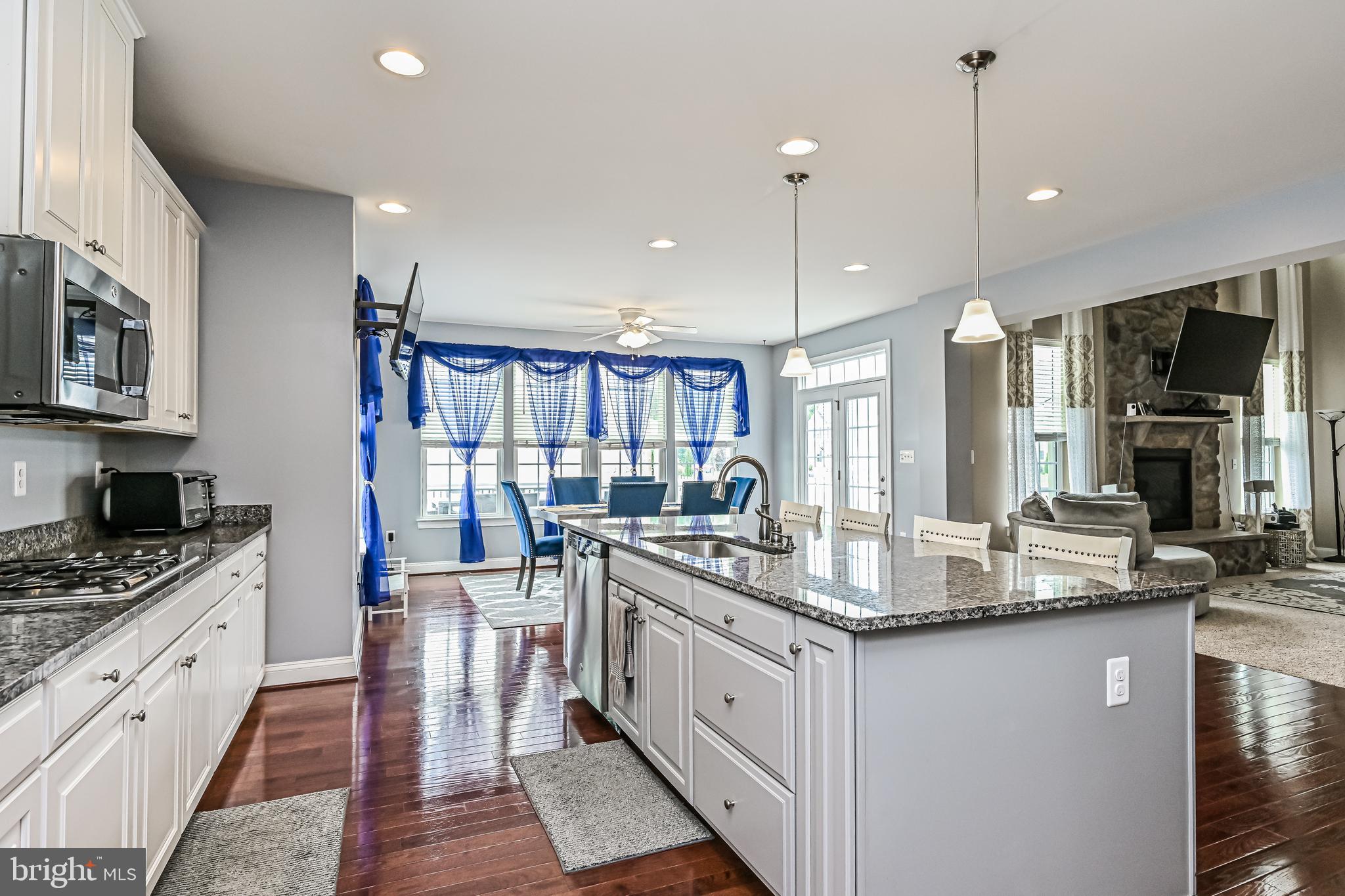 LIBERTY KNOLLS - Residential